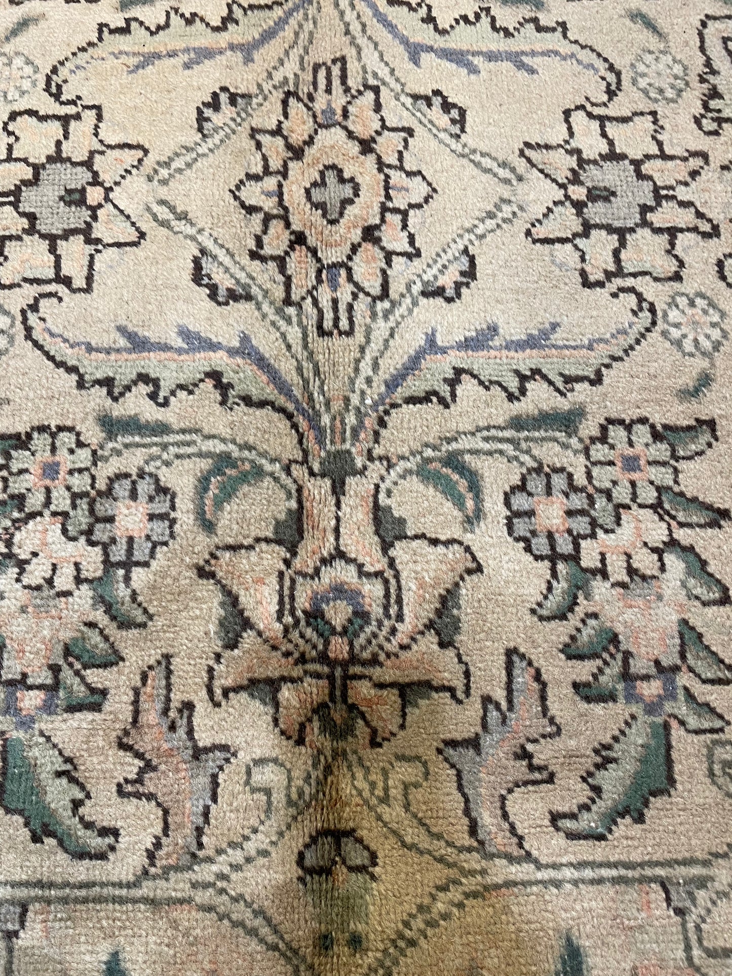 Hand-Knotted Wool Rug Tabriz 6'10" x 9'11"