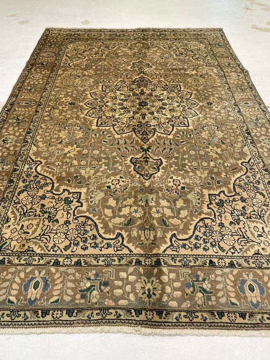 Hand-Knotted Wool Rug Tabriz 6'6" x 9'11"