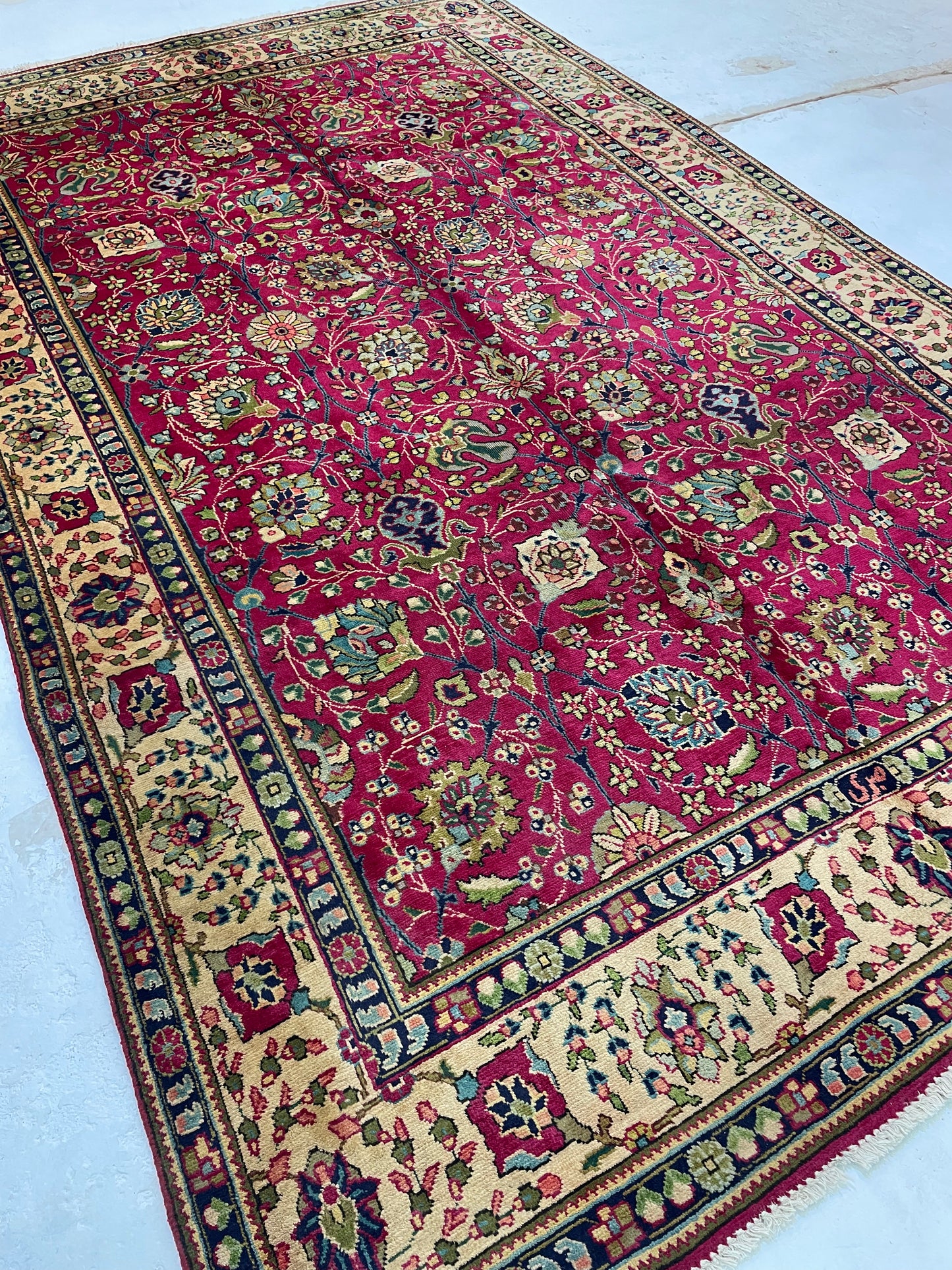 Hand-Knotted Wool Rug Tabriz 6'7" x 10'5"