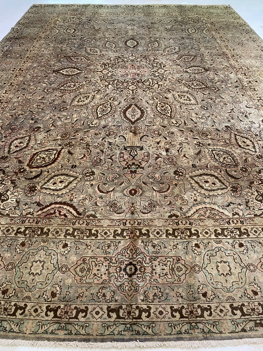 Hand-Knotted Wool Rug Tabriz 11'1" x 16'5"