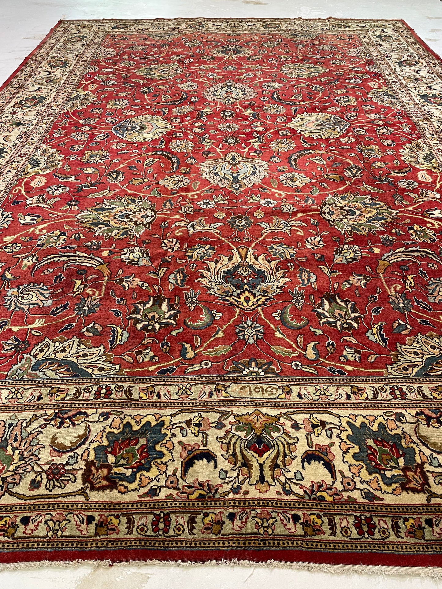 Hand-Knotted Wool Rug Tabriz 11'2" x 16'6"
