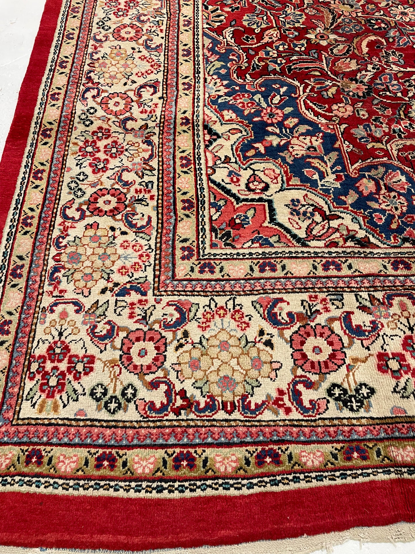 Hand-Knotted Wool Rug Mahal 10'5" x 12'10"