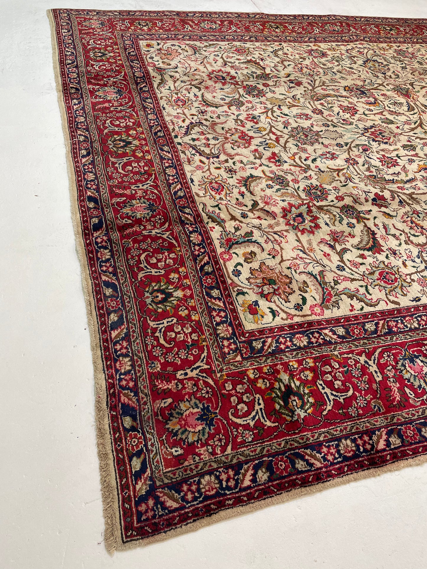 Hand-Knotted Wool Rug Tabriz 9'10" x 12'11"