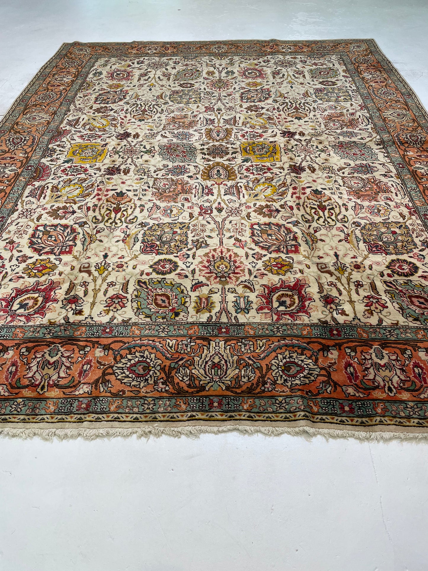 Hand-Knotted Wool Rug Tabriz 9'3" x 12'6"