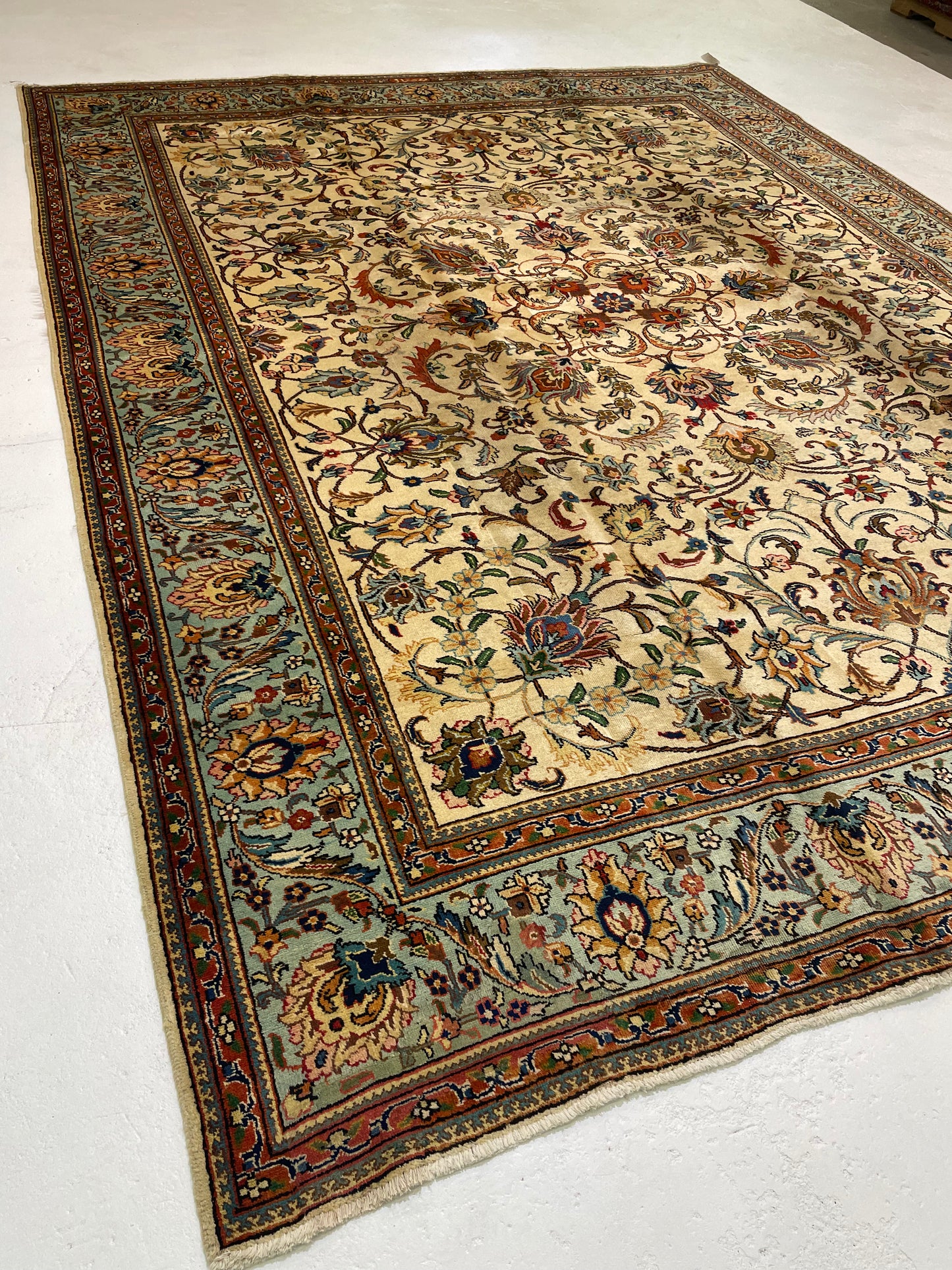 Hand-Knotted Wool Rug Tabriz 9'10" x 13'