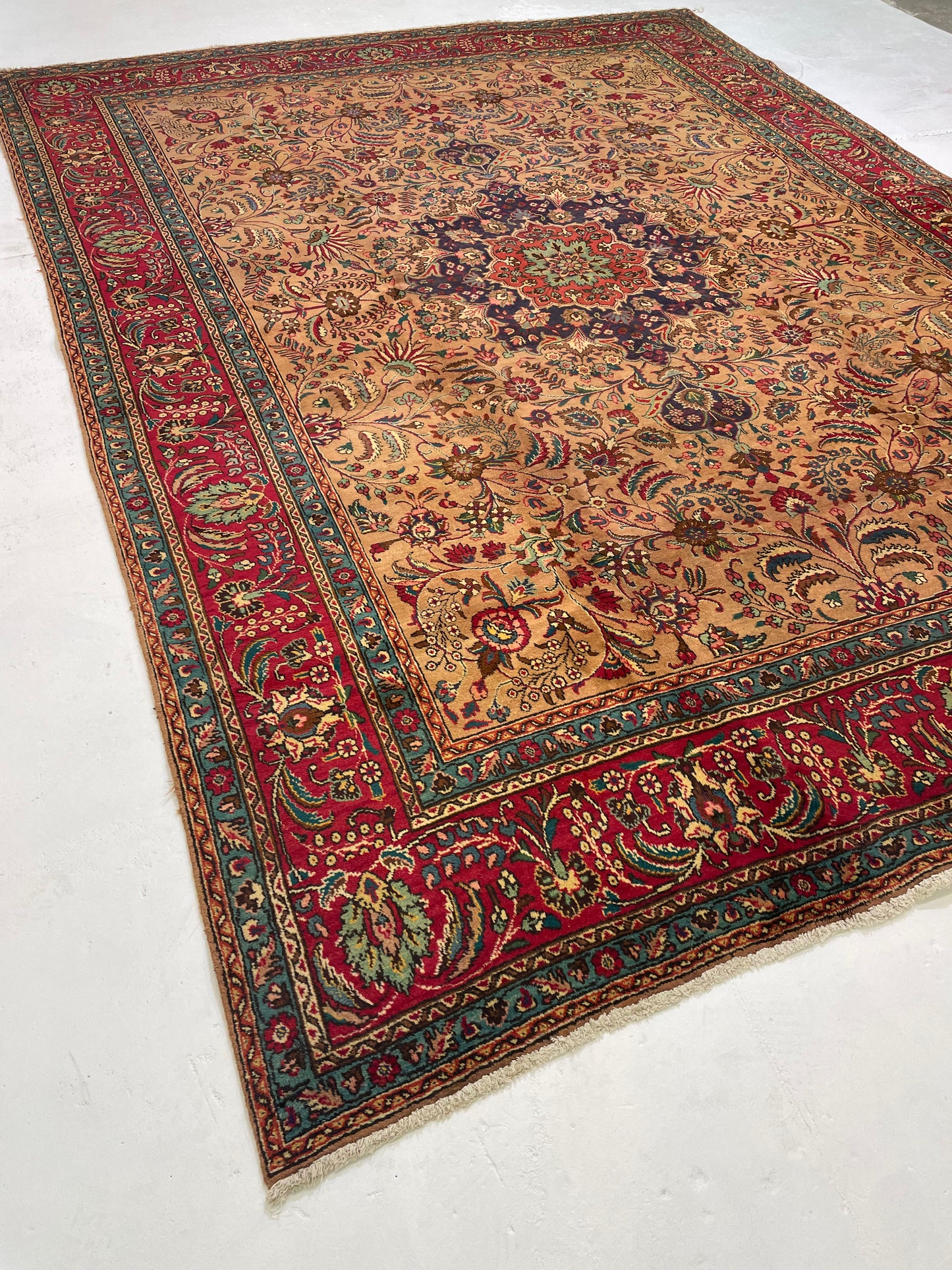 Hand-Knotted Wool Rug Tabriz 9'10" x 13'4"
