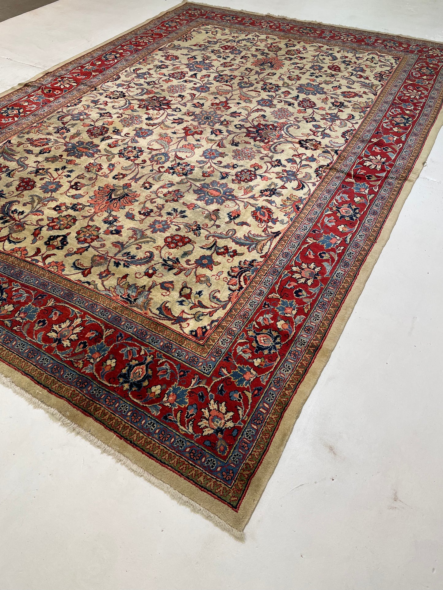 Hand-Knotted Wool Rug Mahal 8'7" x 12'6"
