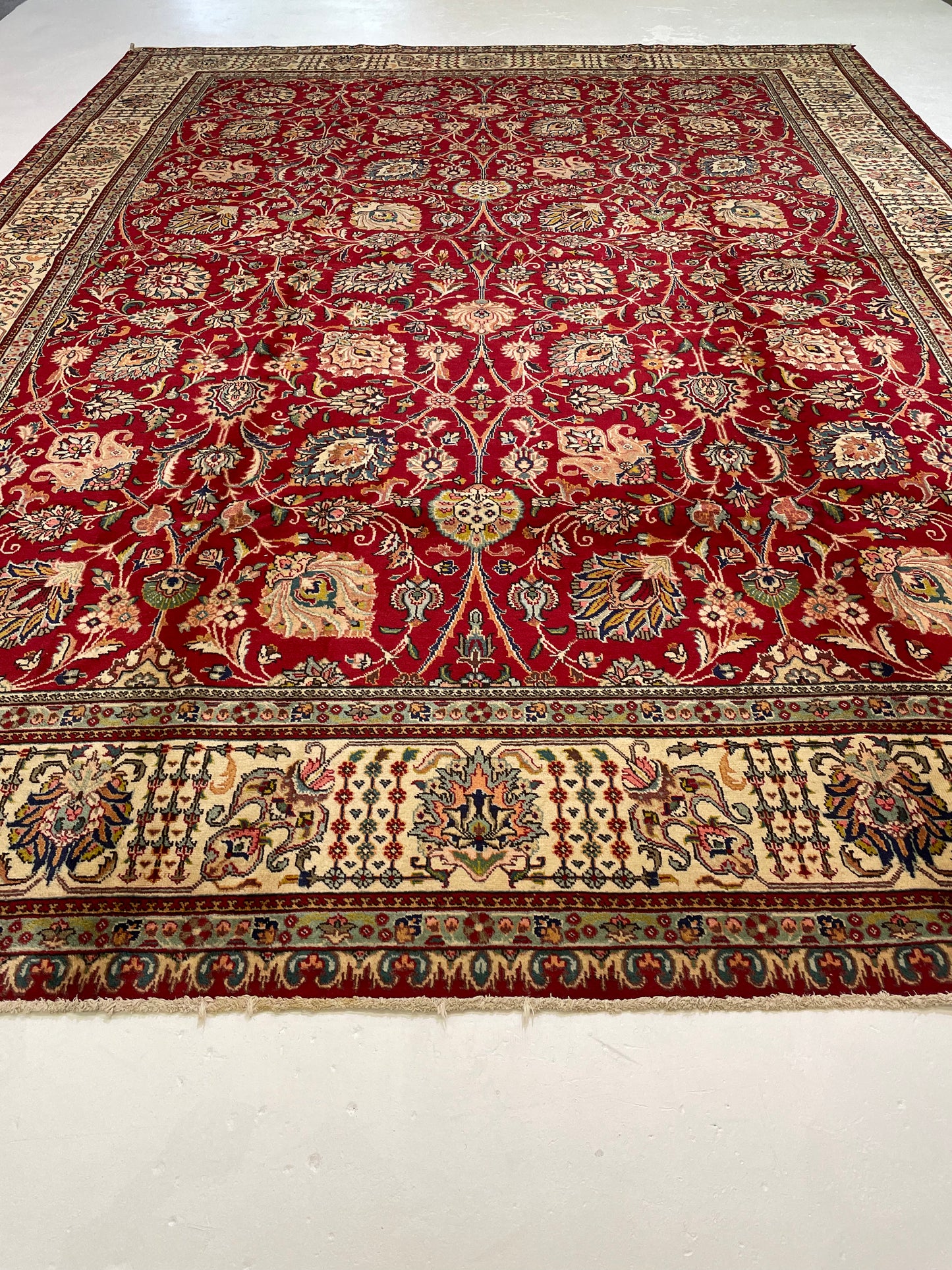 Hand-Knotted Wool Rug Tabriz 11'5" x 16'