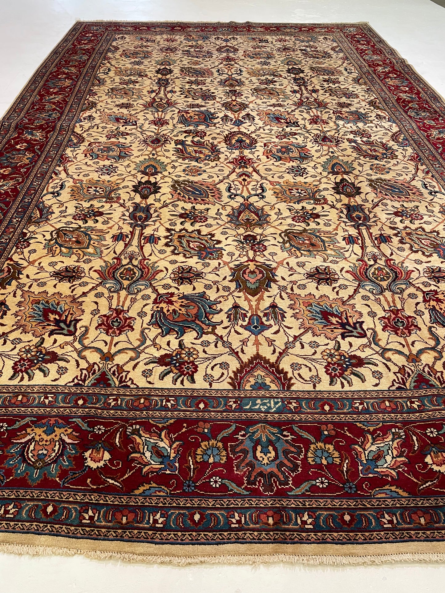 Hand-Knotted Wool Rug Tabriz 9'10" x 15'9"