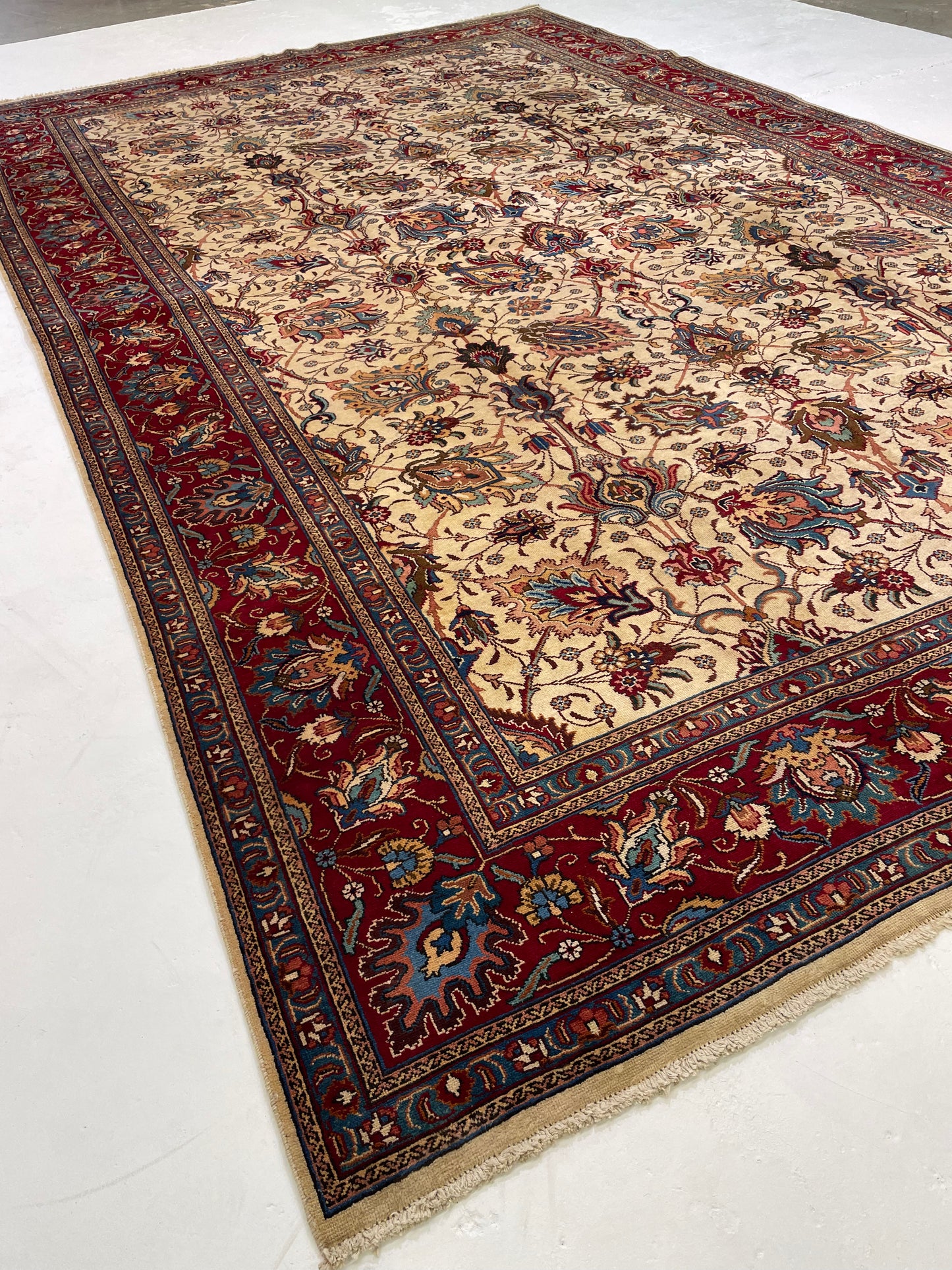 Hand-Knotted Wool Rug Tabriz 9'10" x 15'9"