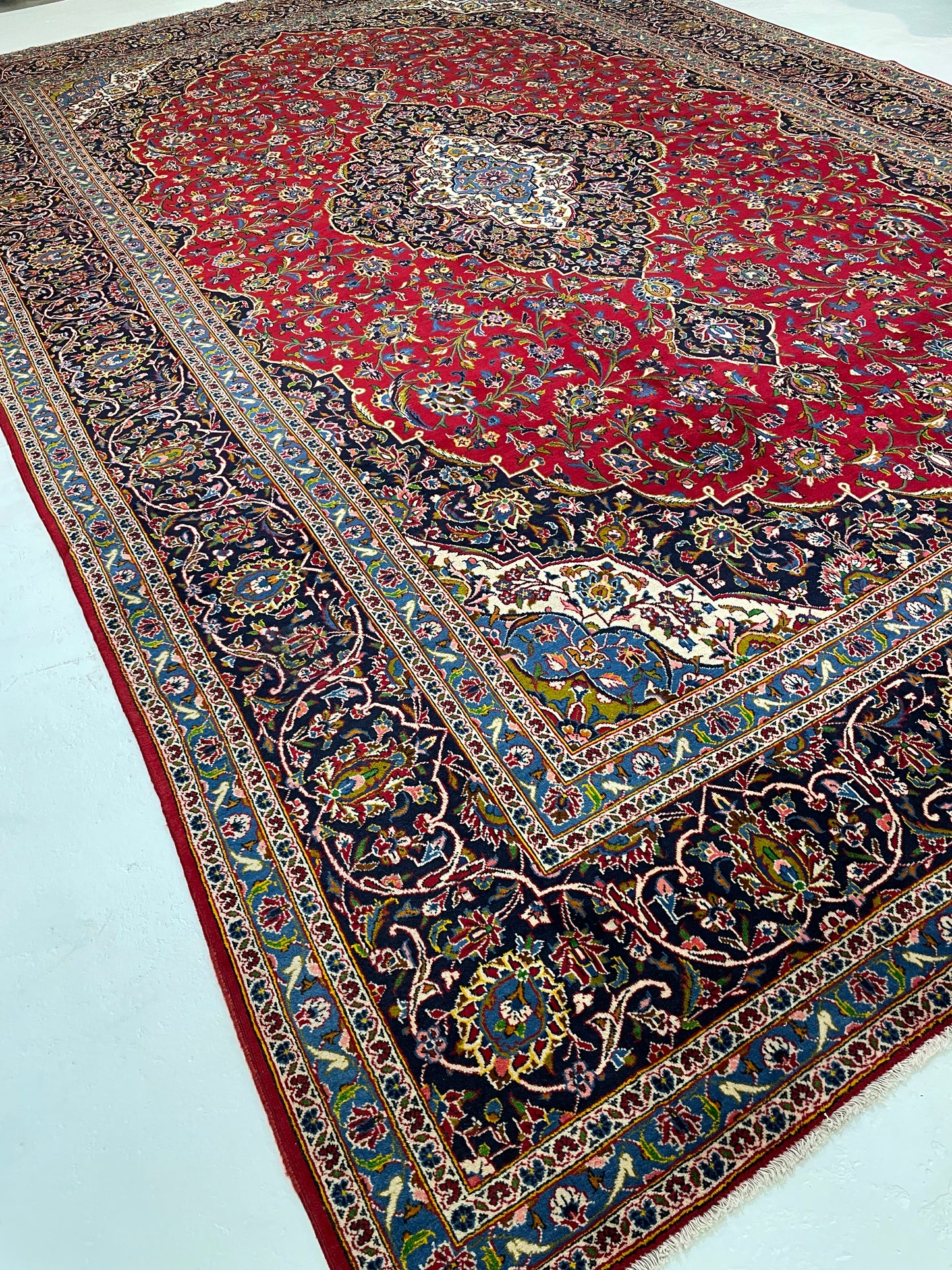 Hand-Knotted Wool Rug Kashan 10'6" x 17'7"