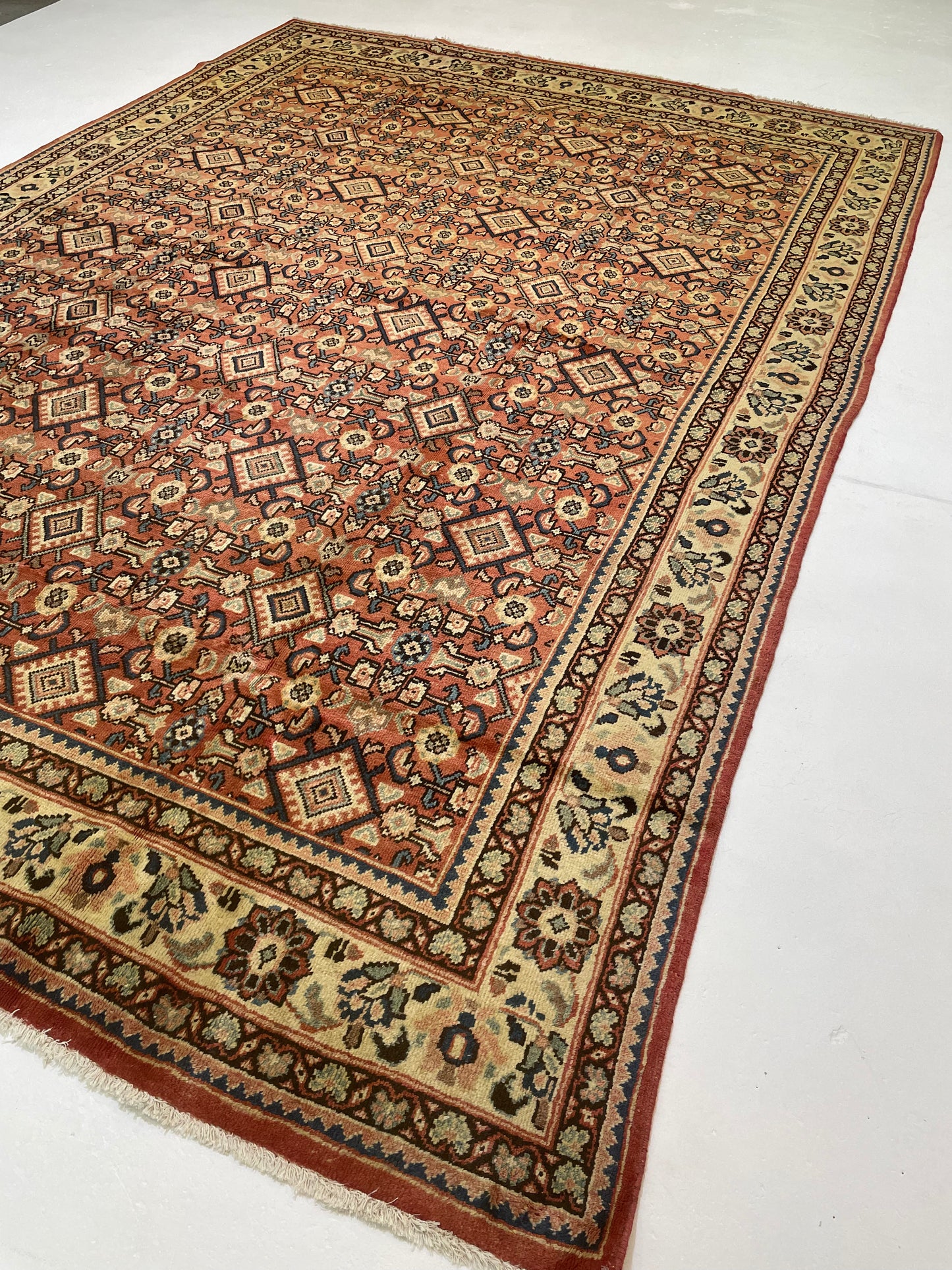Hand-Knotted Wool Rug Mahal 8'11" x 12'7"