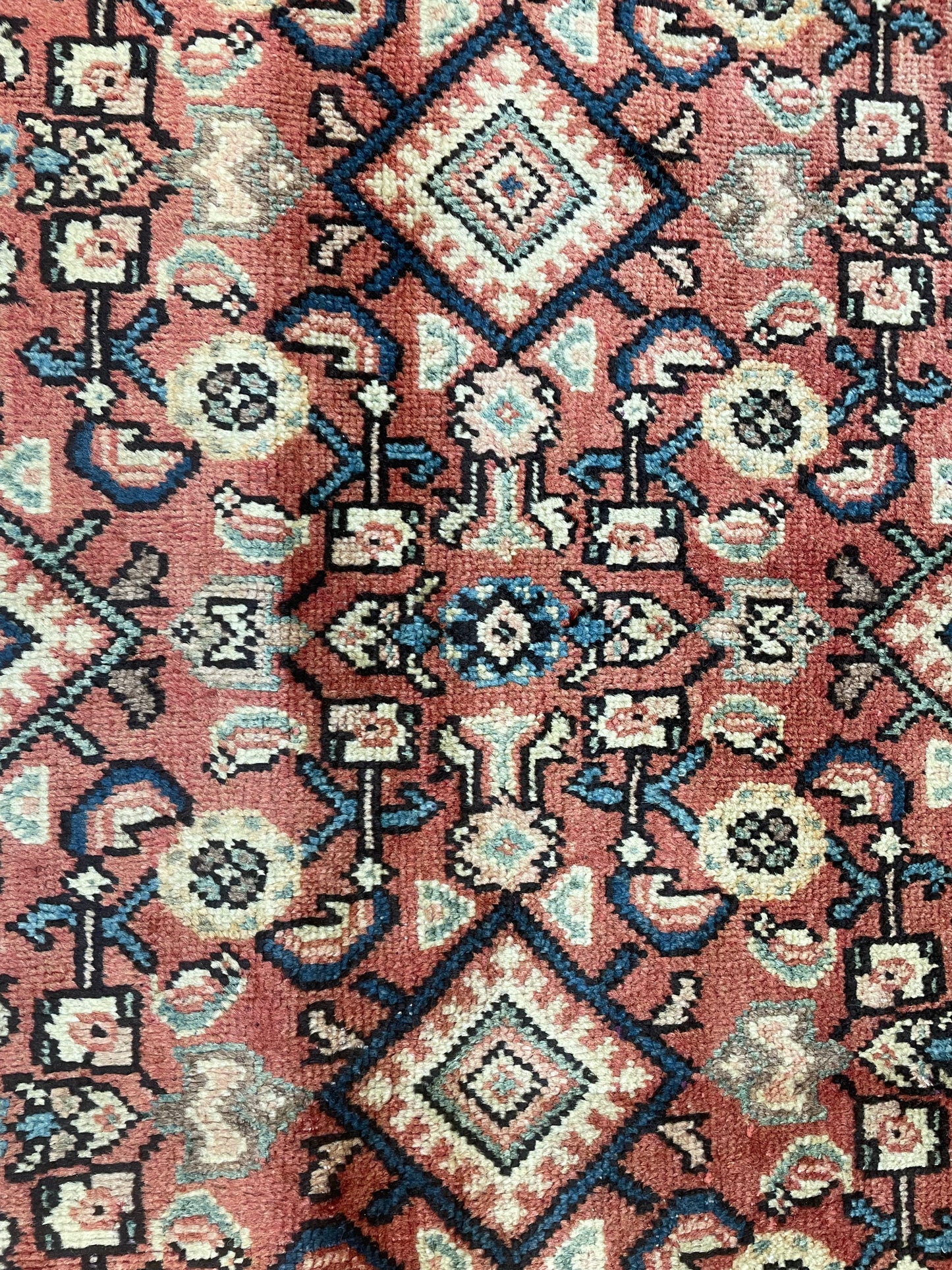 Hand-Knotted Wool Rug Mahal 8'11" x 12'7"