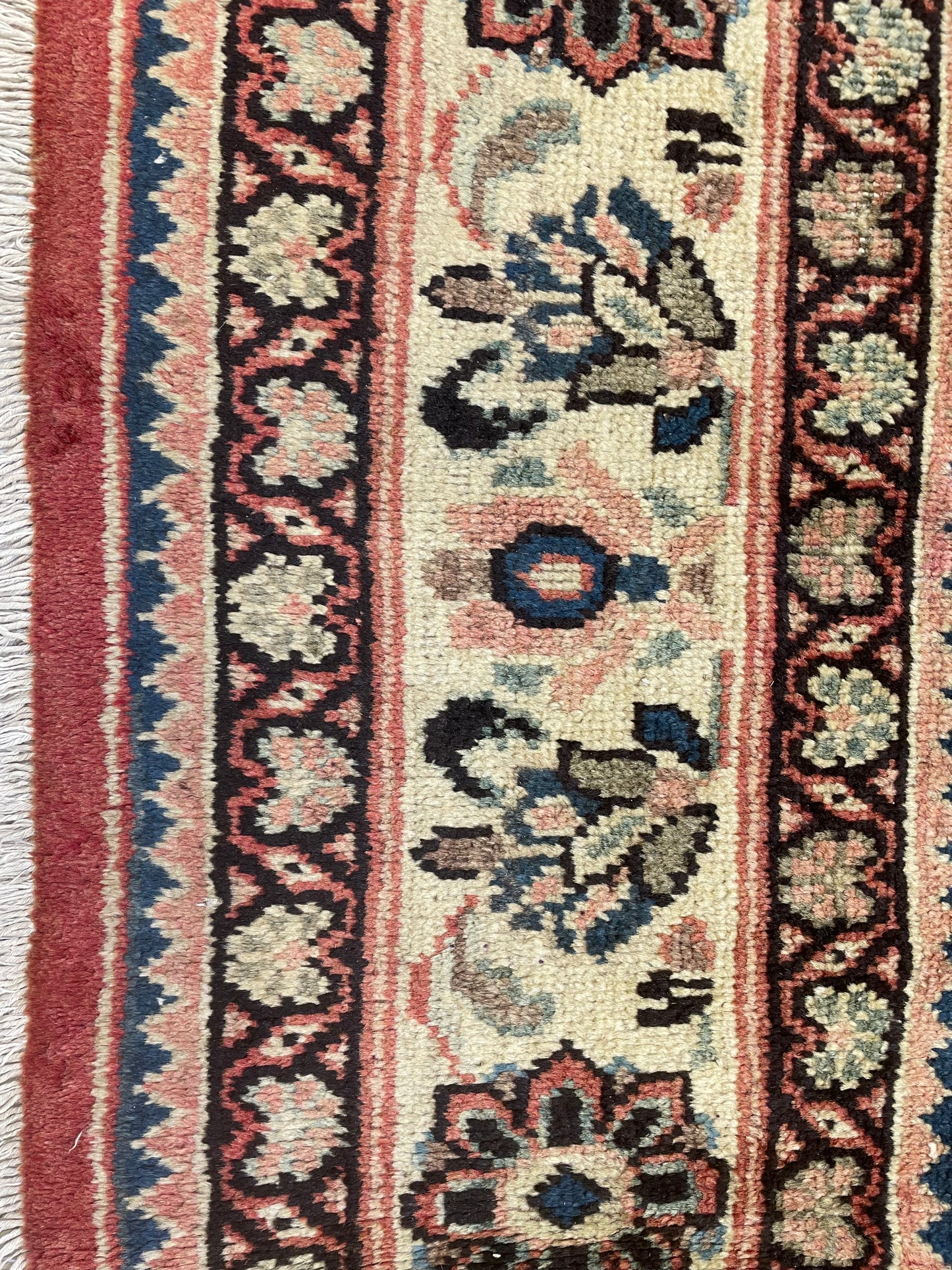 Hand-Knotted Wool Rug Mahal 8'11" x 12'7"