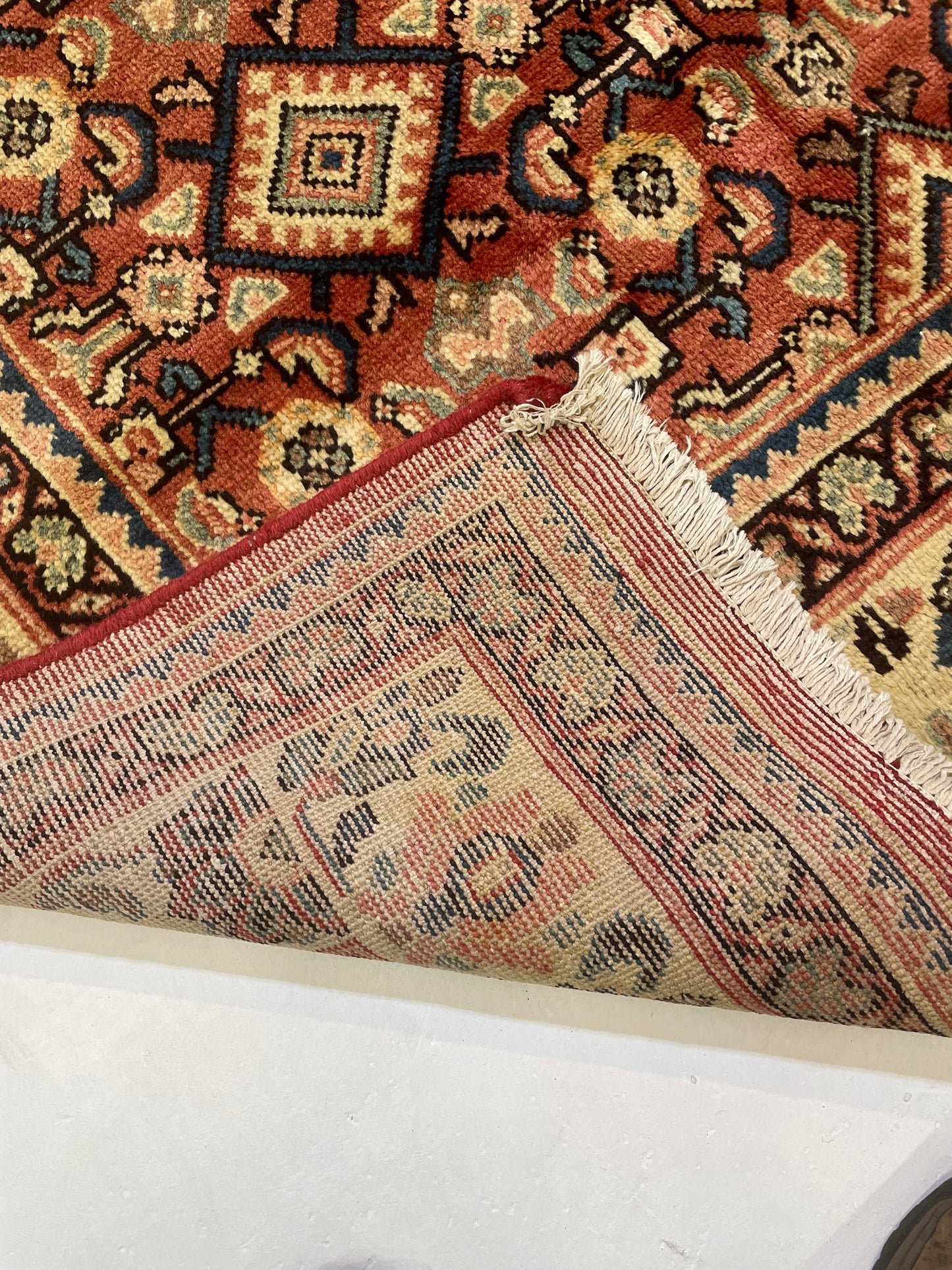 Hand-Knotted Wool Rug Mahal 8'11" x 12'7"