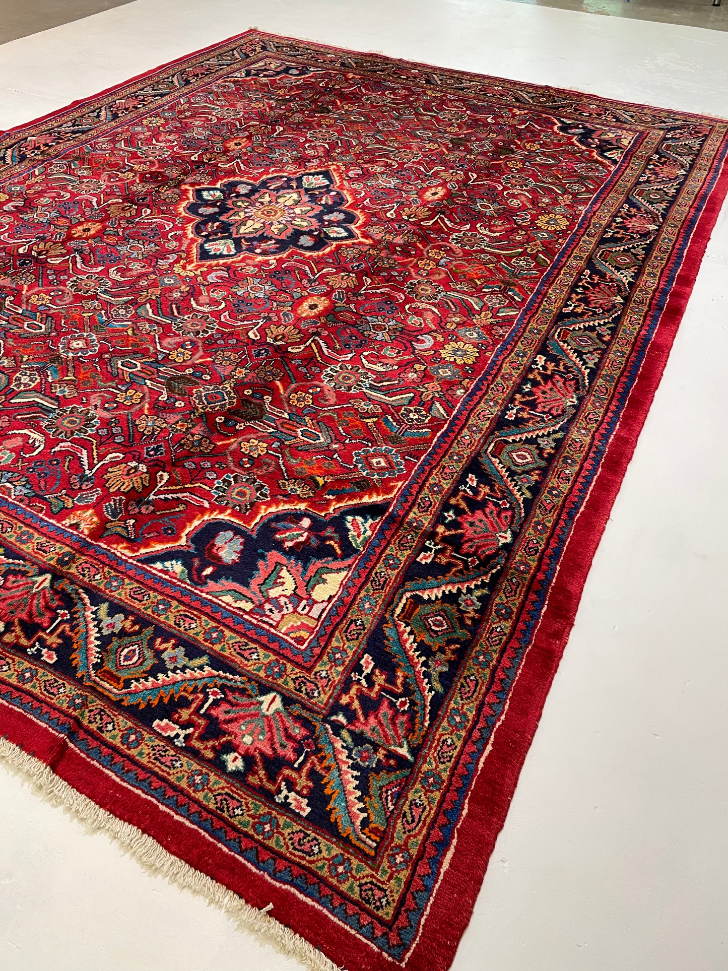 Hand-Knotted Wool Rug Mahal 9'9" x 13'3"