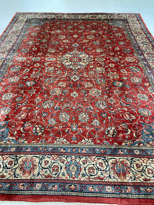 Hand-Knotted Wool Rug Sarouk 8'9" x 11'8"