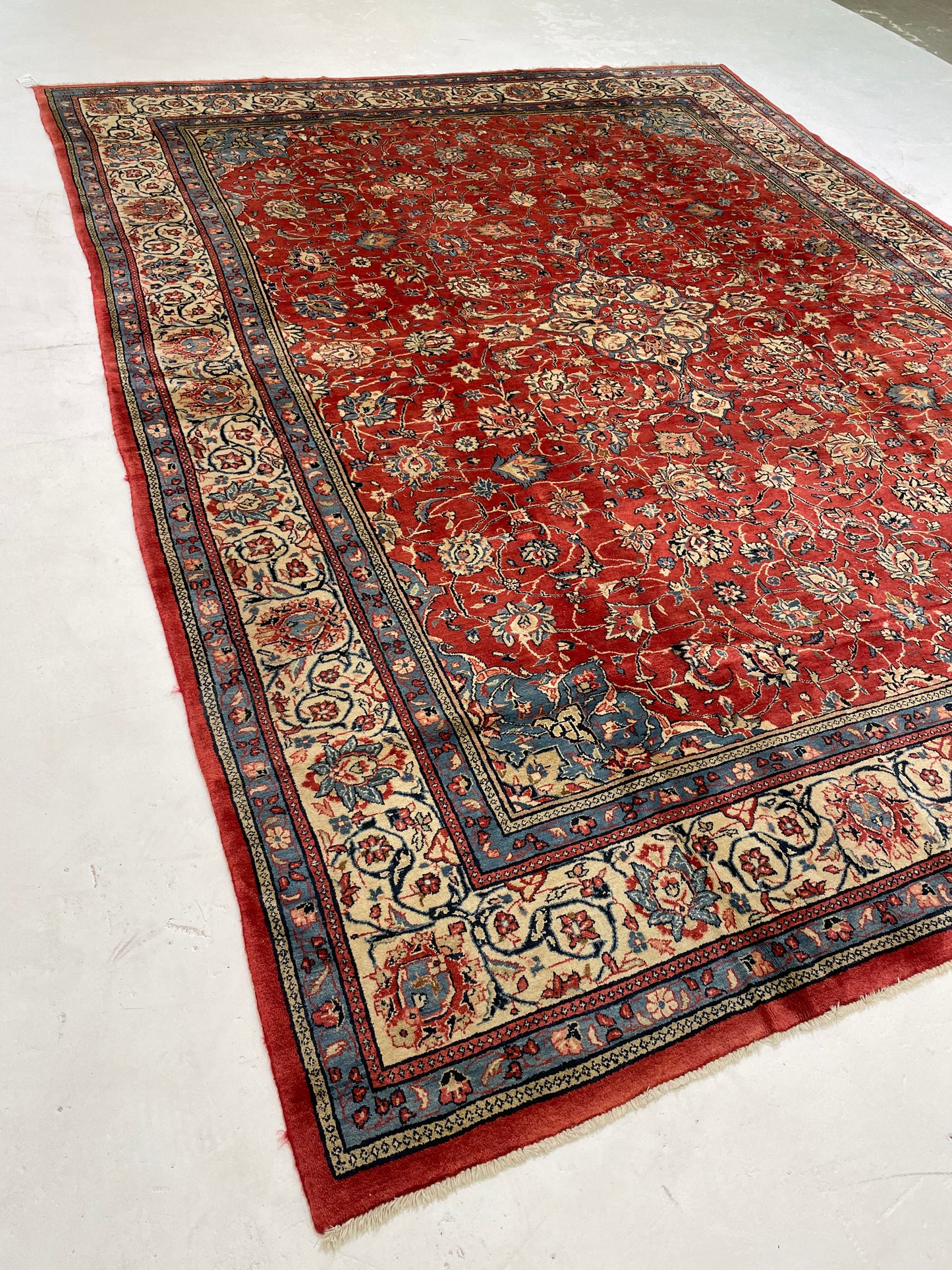 Hand-Knotted Wool Rug Sarouk 8'9" x 11'8"