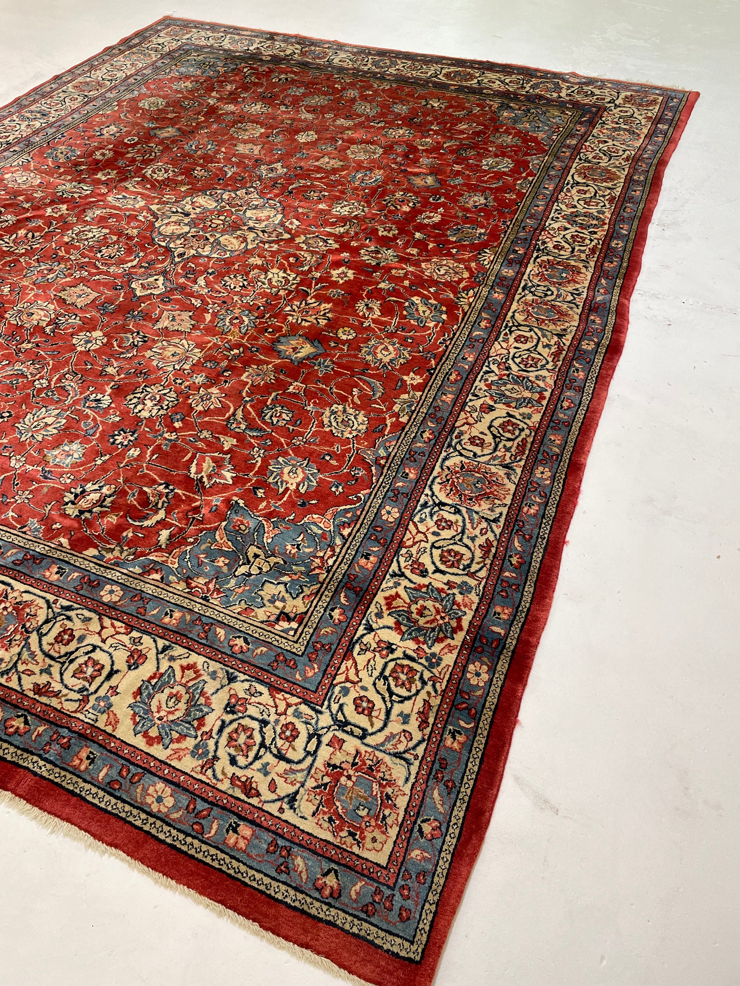 Hand-Knotted Wool Rug Sarouk 8'9" x 11'8"