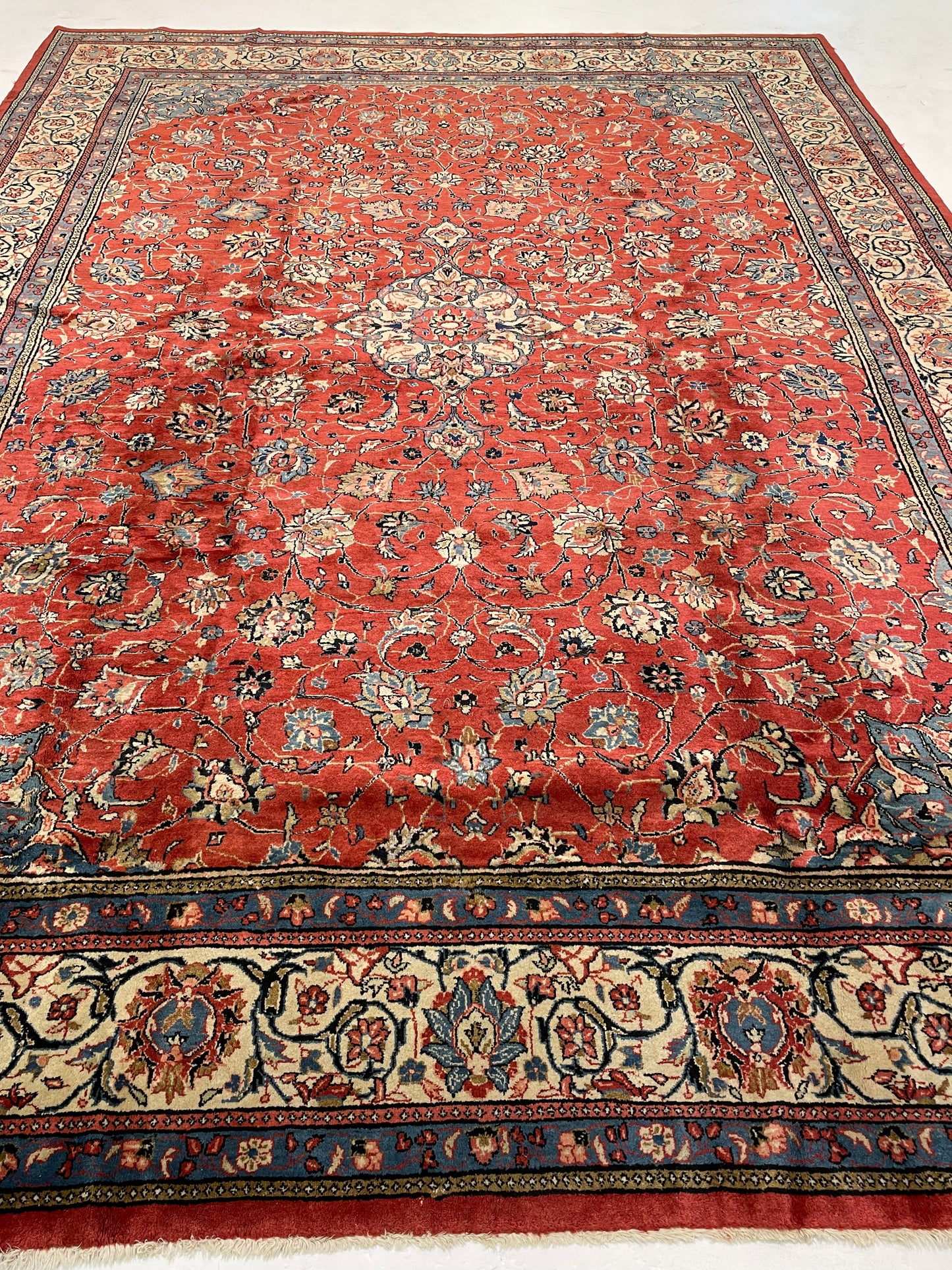 Hand-Knotted Wool Rug Sarouk 8'9" x 11'8"