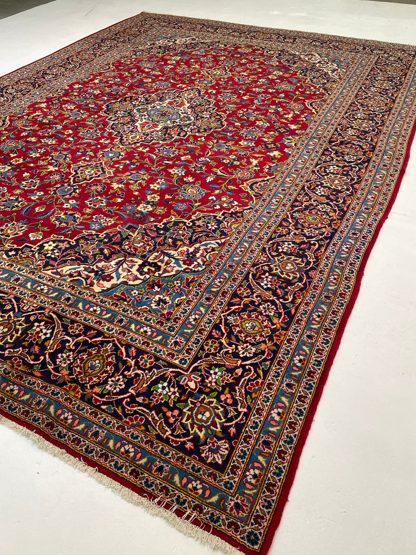 Hand-Knotted Wool Rug Kashan 9'10" x 13'11"