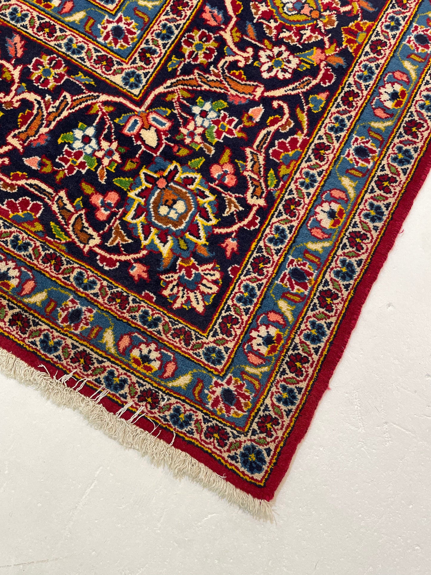 Hand-Knotted Wool Rug Kashan 9'10" x 13'11"