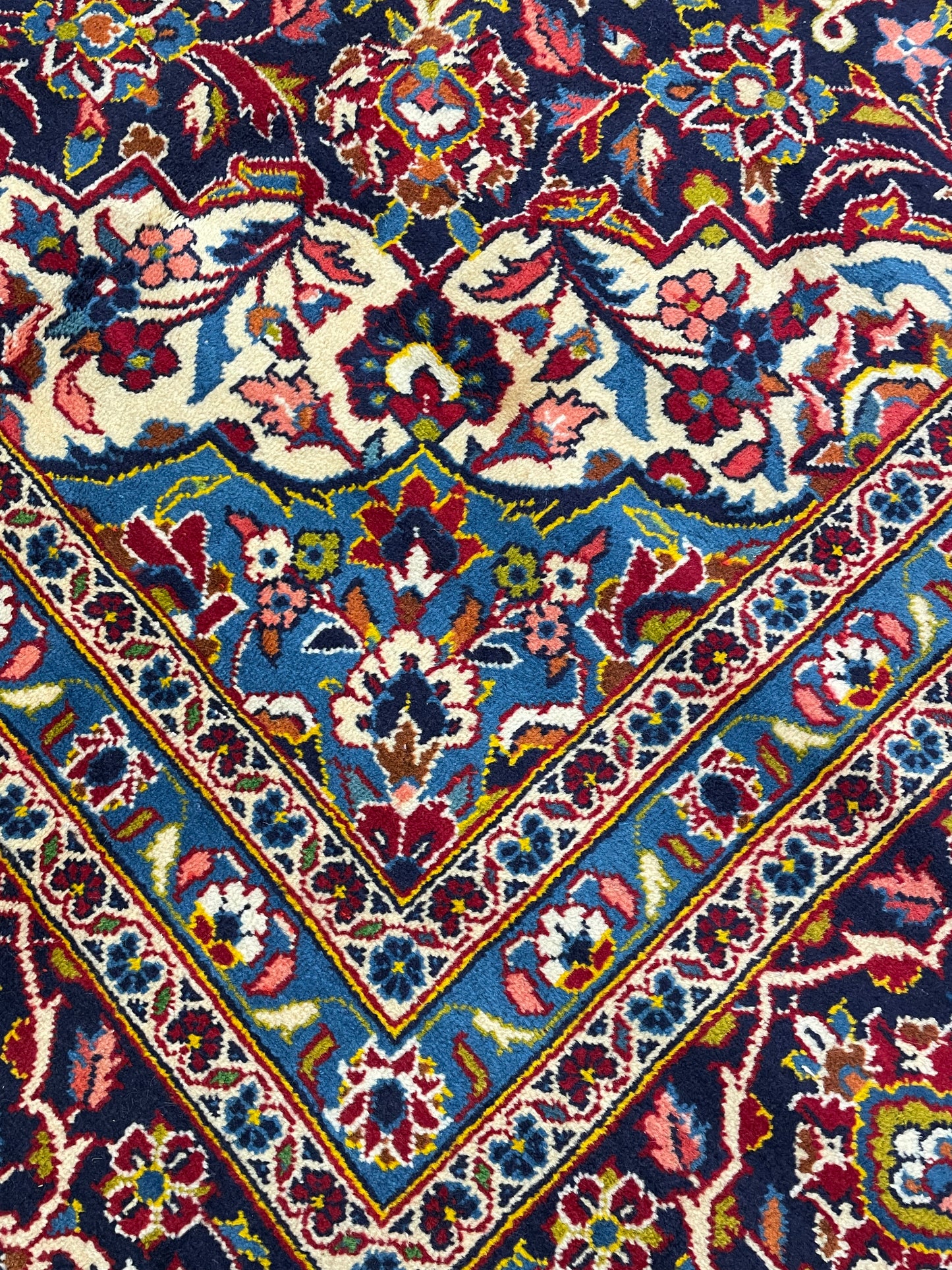 Hand-Knotted Wool Rug Kashan 9'10" x 13'11"