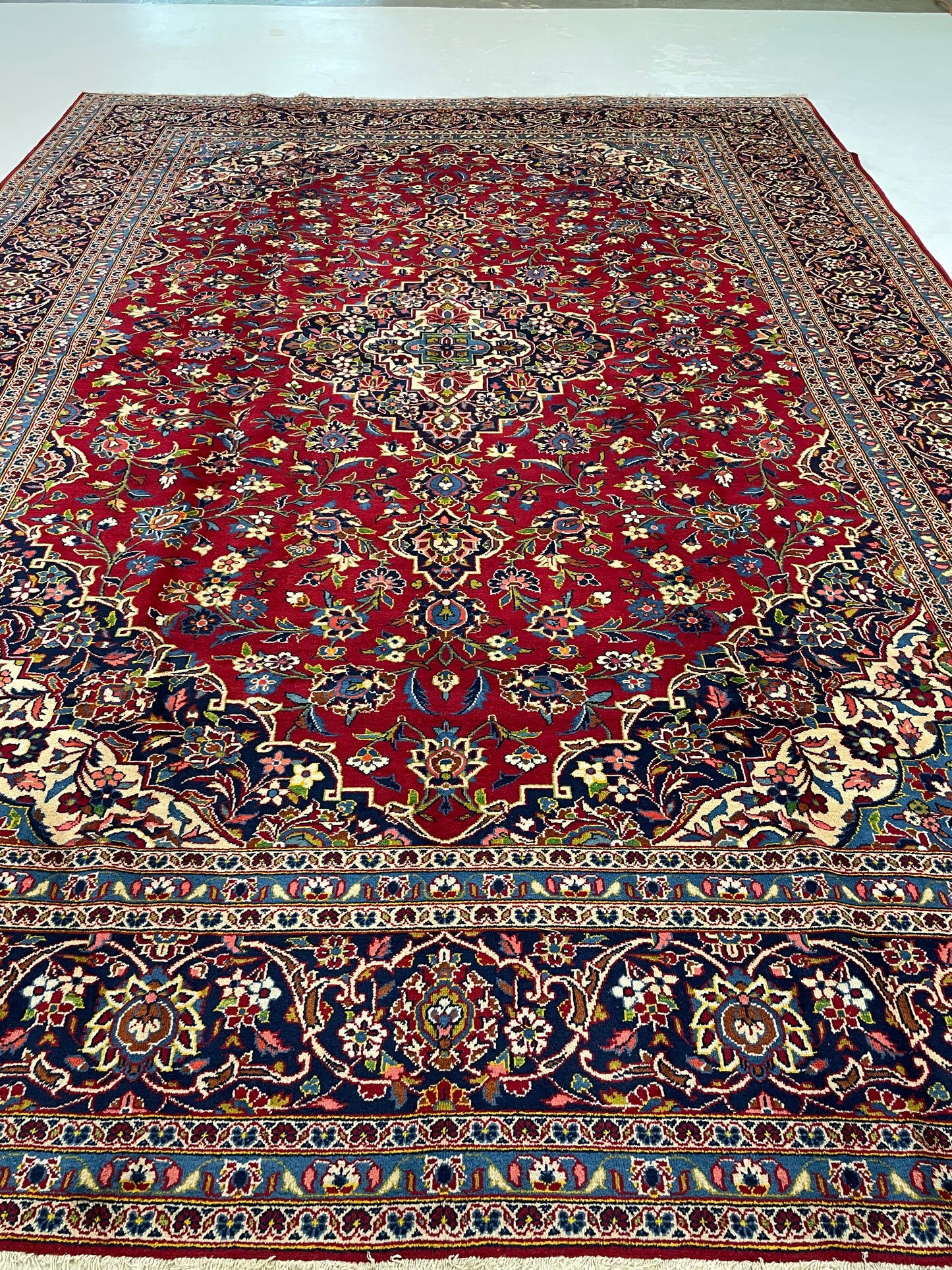 Hand-Knotted Wool Rug Kashan 9'10" x 13'11"