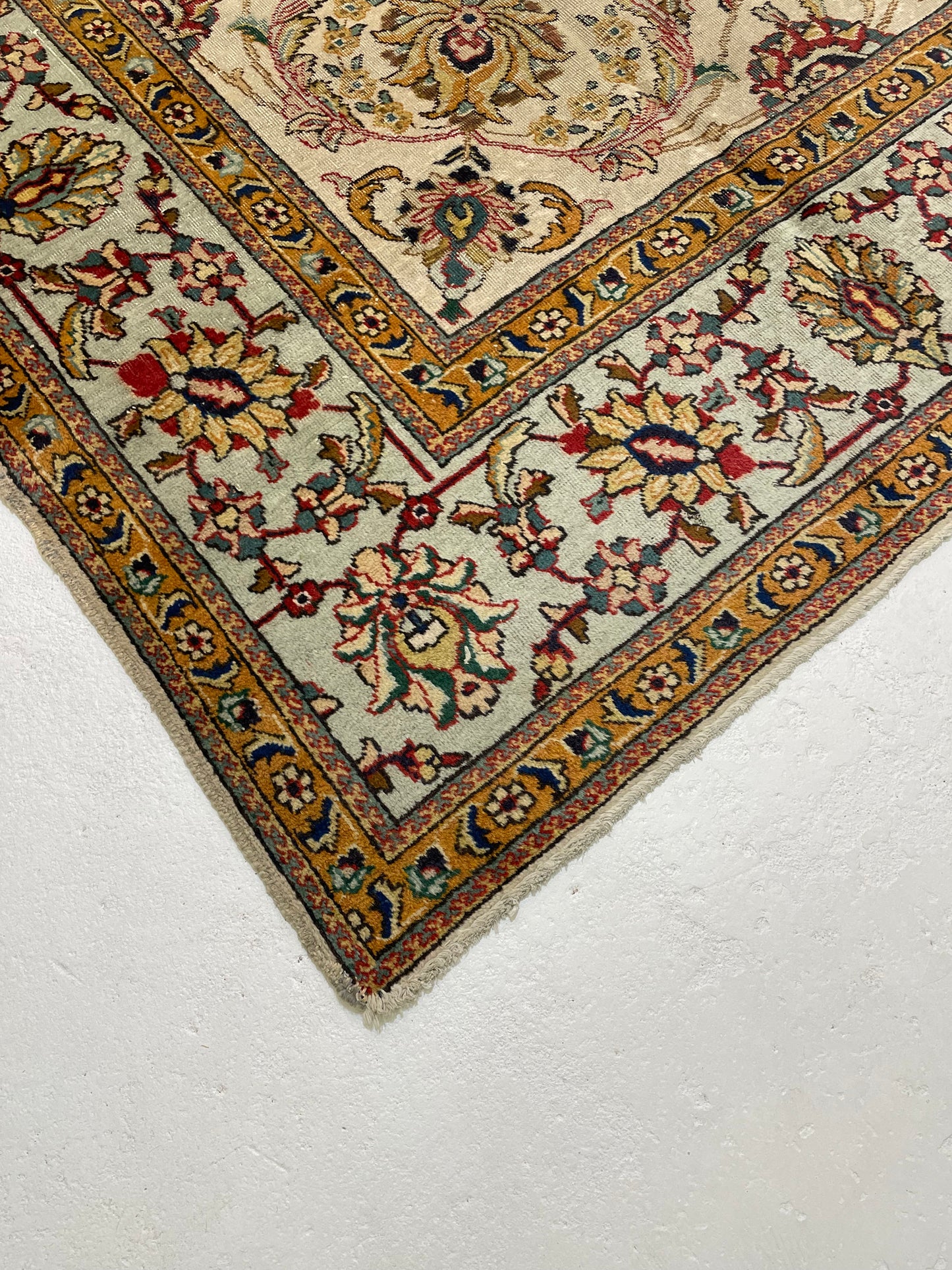 Hand-Knotted Wool Rug Tabriz 9'6" x 12'8"