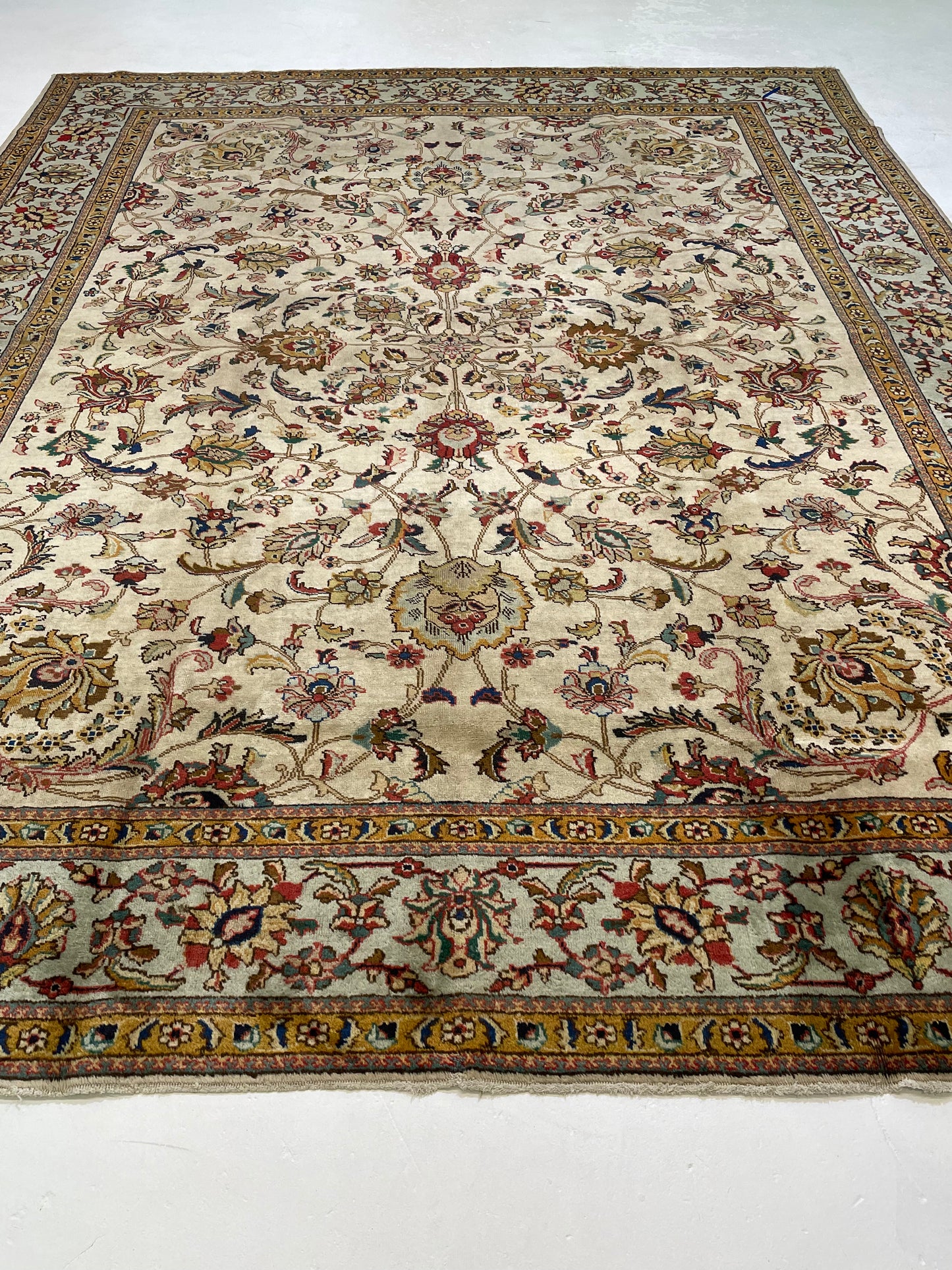 Hand-Knotted Wool Rug Tabriz 9'6" x 12'8"