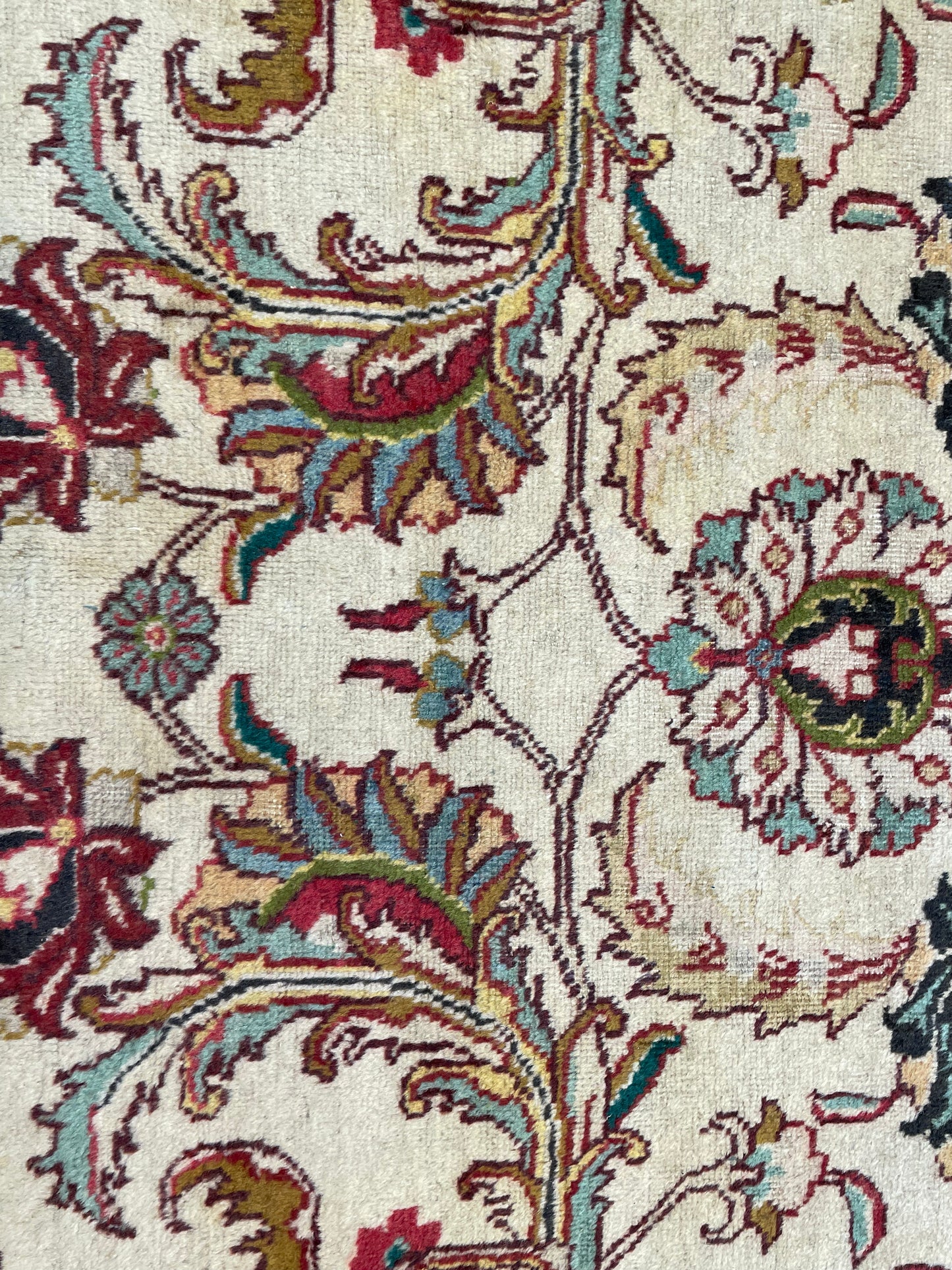 Hand-Knotted Wool Rug Tabriz 9'5" x 12'10"