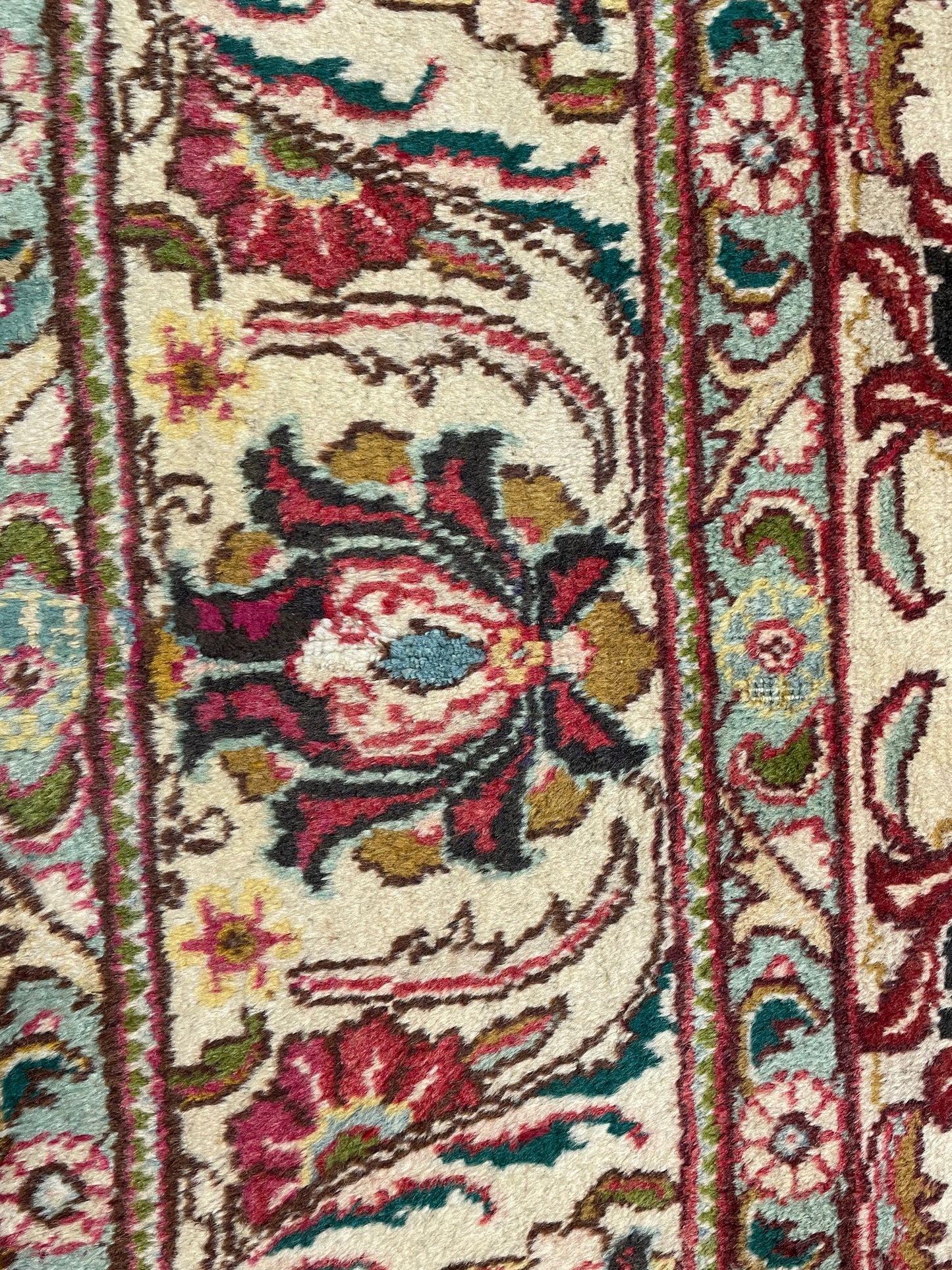 Hand-Knotted Wool Rug Tabriz 9'5" x 12'10"