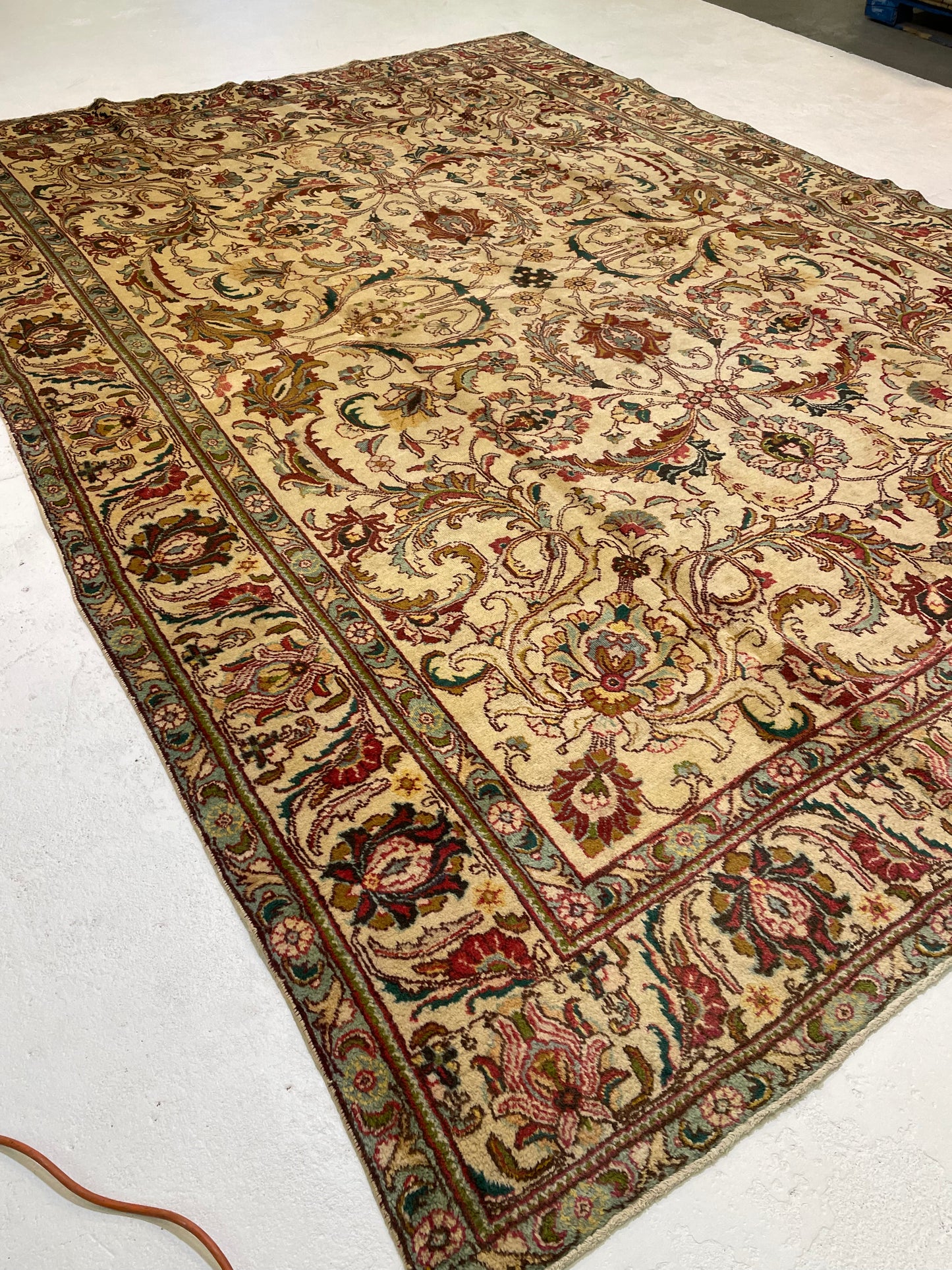 Hand-Knotted Wool Rug Tabriz 9'5" x 12'10"
