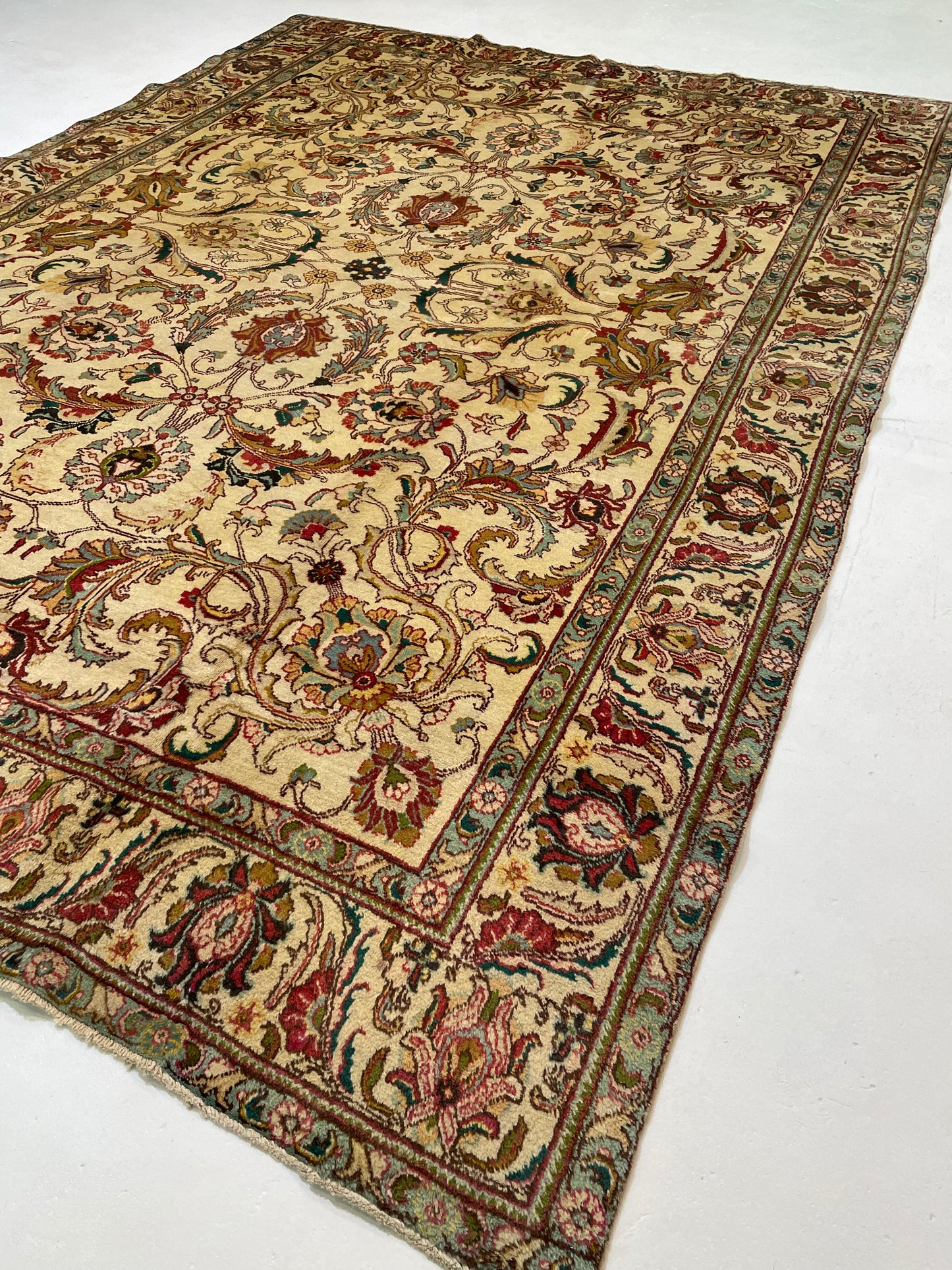 Hand-Knotted Wool Rug Tabriz 9'5" x 12'10"