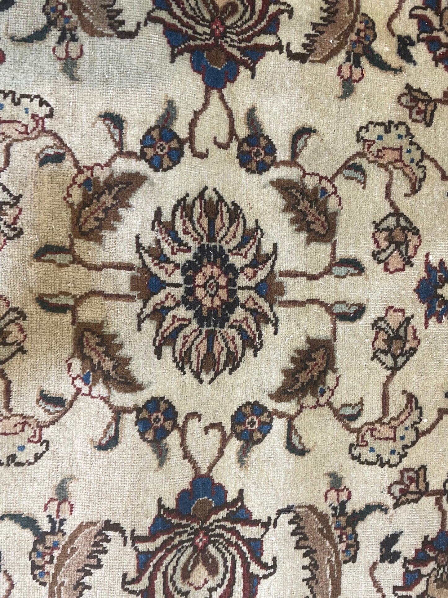 Hand-Knotted Wool Rug Tabriz 9'6" x 12'8"