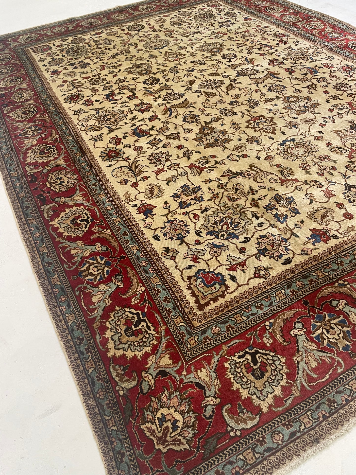 Hand-Knotted Wool Rug Tabriz 9'6" x 12'8"