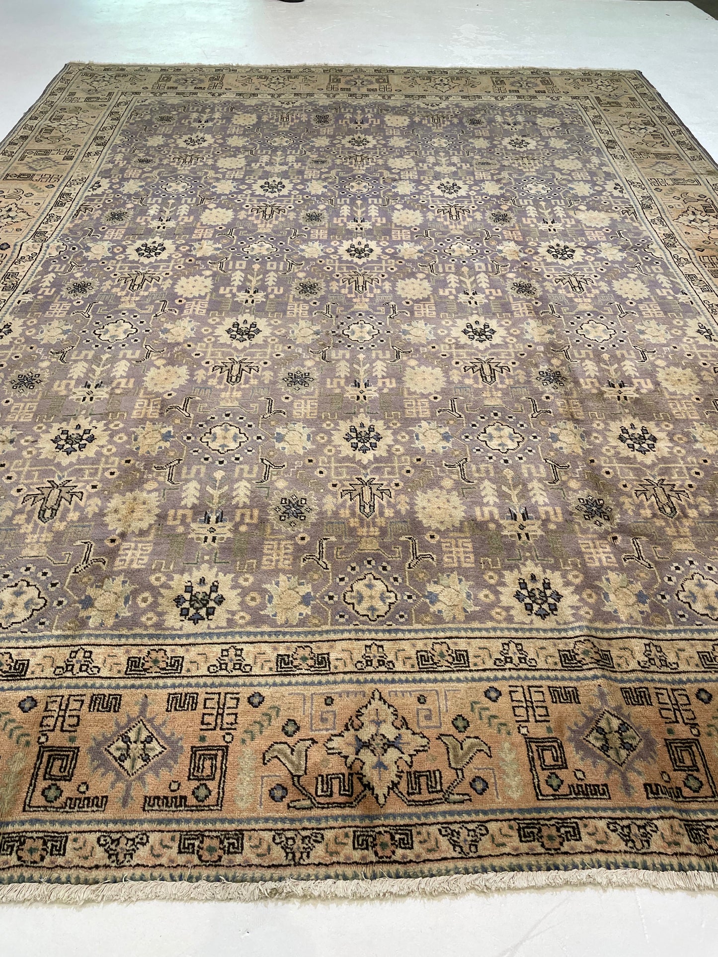 Hand-Knotted Wool Rug Tabriz 9'11" x 13'5"