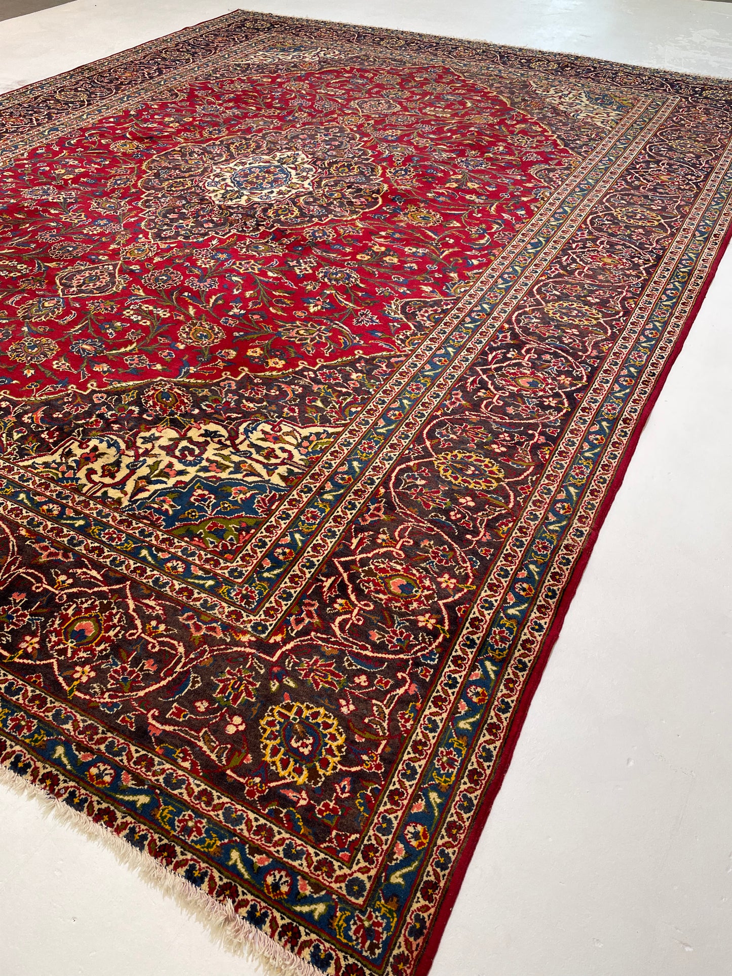 Hand-Knotted Wool Rug Kashan 9'9" x 12'6"