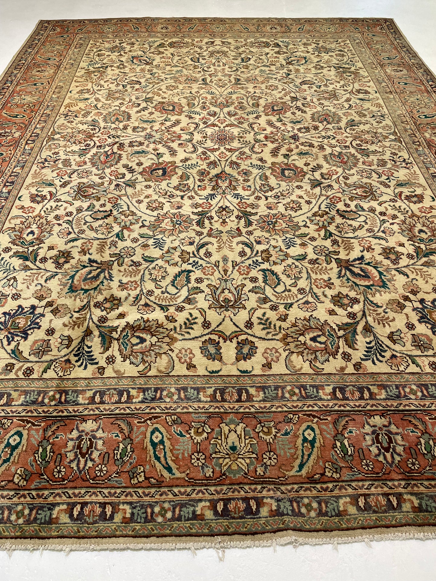 Hand-Knotted Wool Rug Tabriz 9'9" x 13'2"