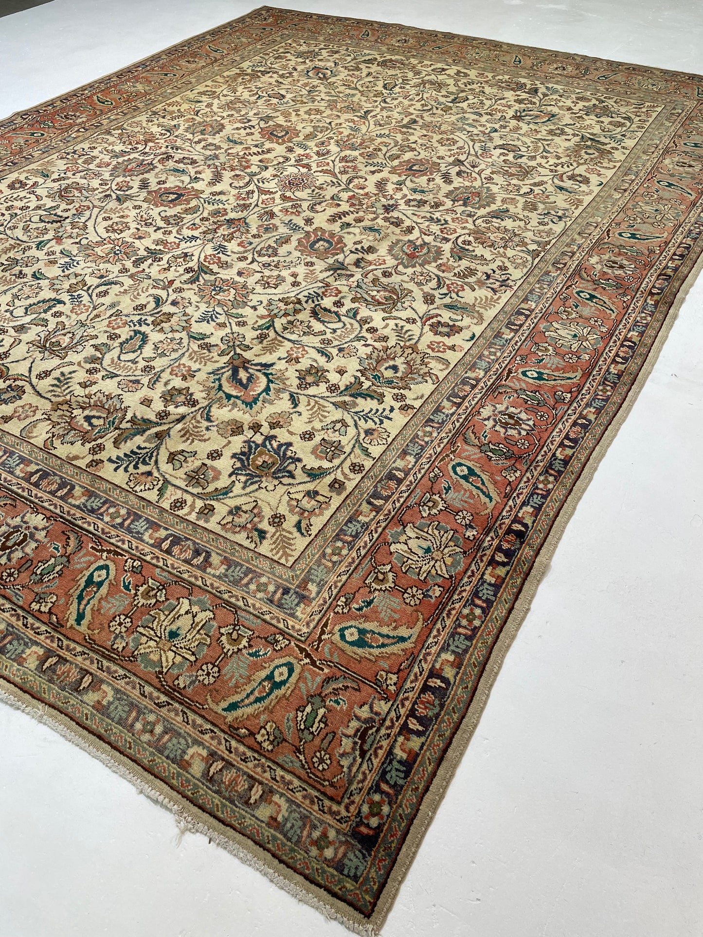 Hand-Knotted Wool Rug Tabriz 9'9" x 13'2"