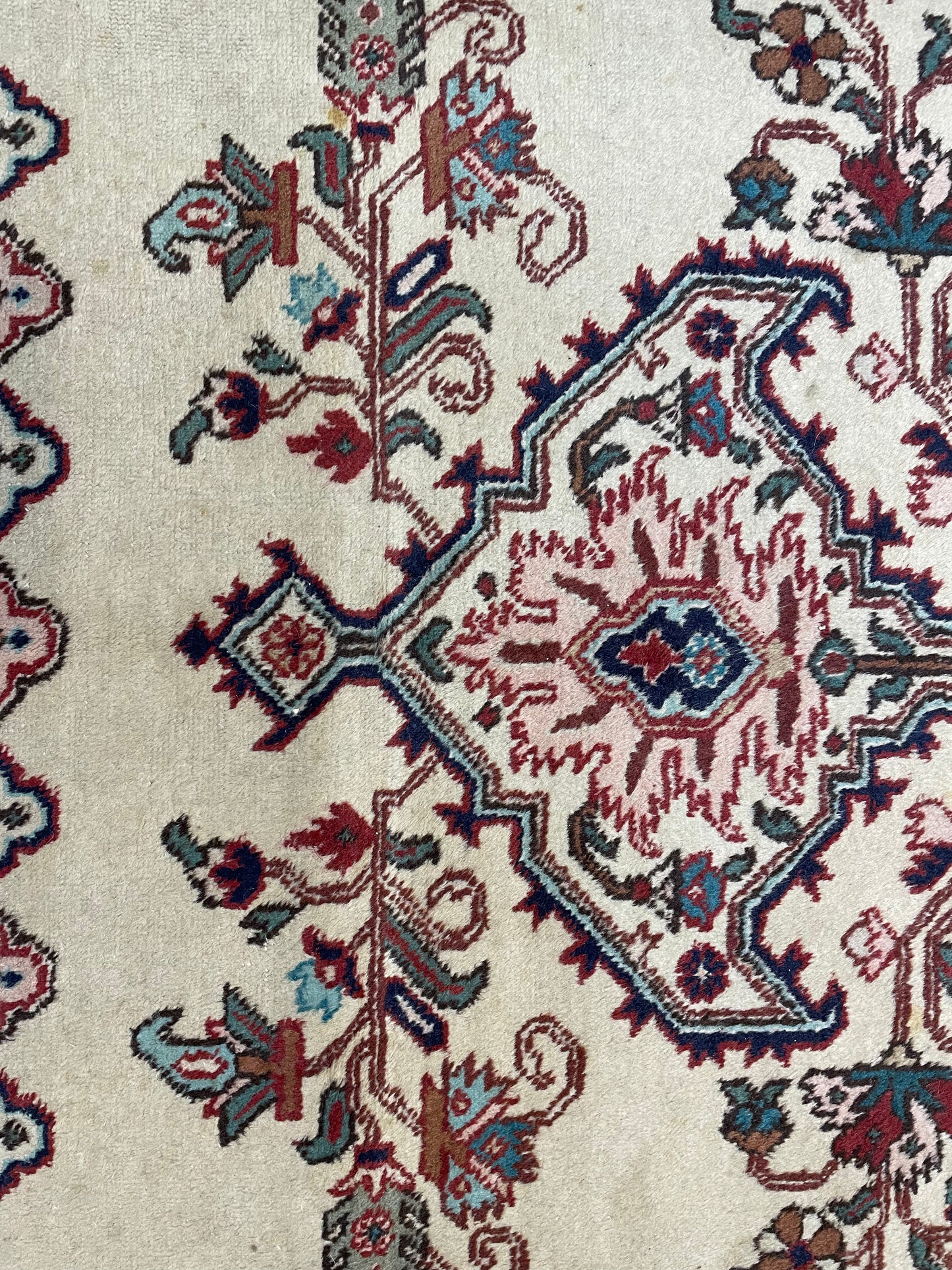 Hand-Knotted Wool Rug Tabriz Khoy 9'9" x 13'2"