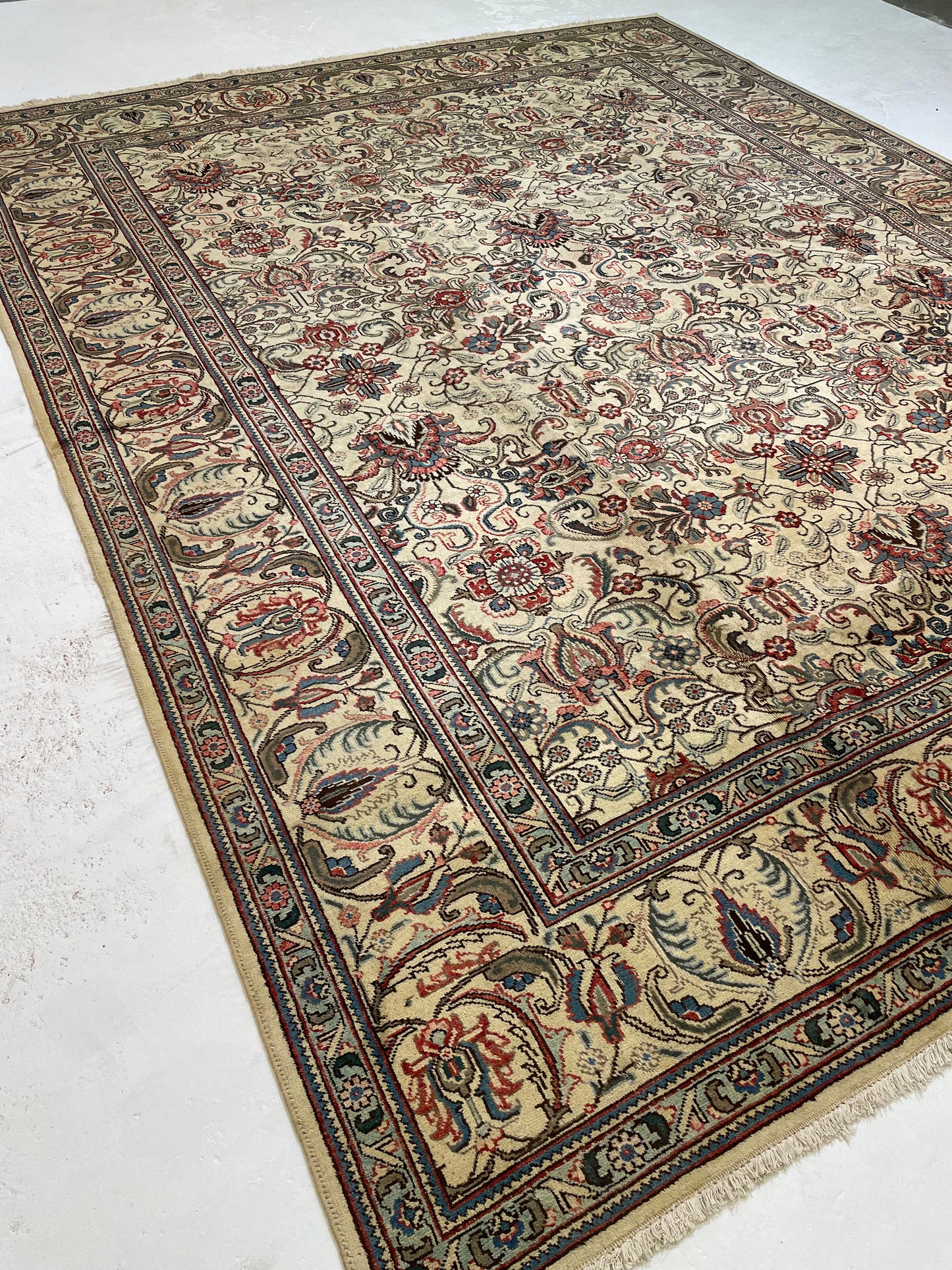 Hand-Knotted Wool Rug Tabriz 9'10" x 12'7"