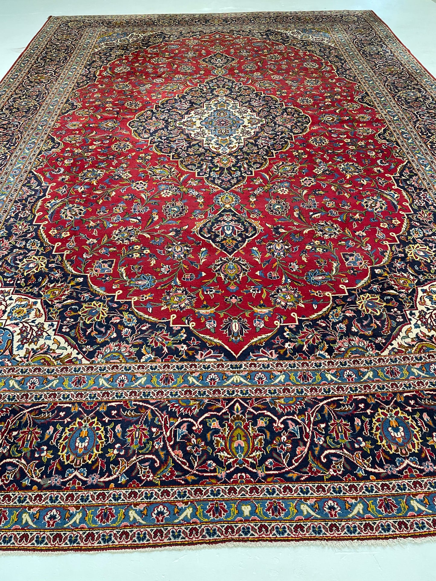 Hand-Knotted Wool Rug Kashan 11'8" x 17'1"