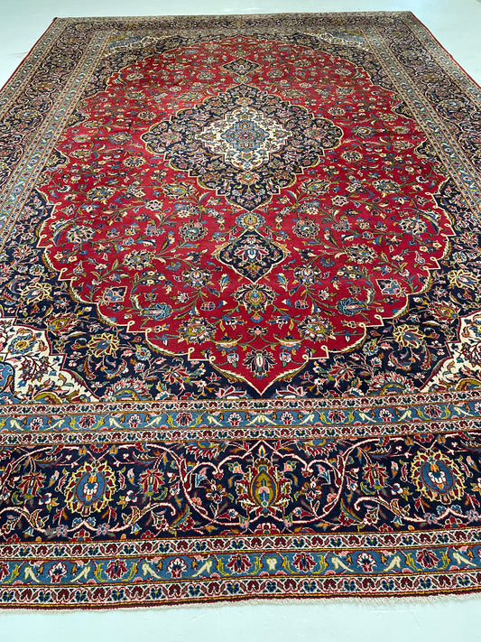Hand-Knotted Wool Rug Kashan 11'8" x 17'1"