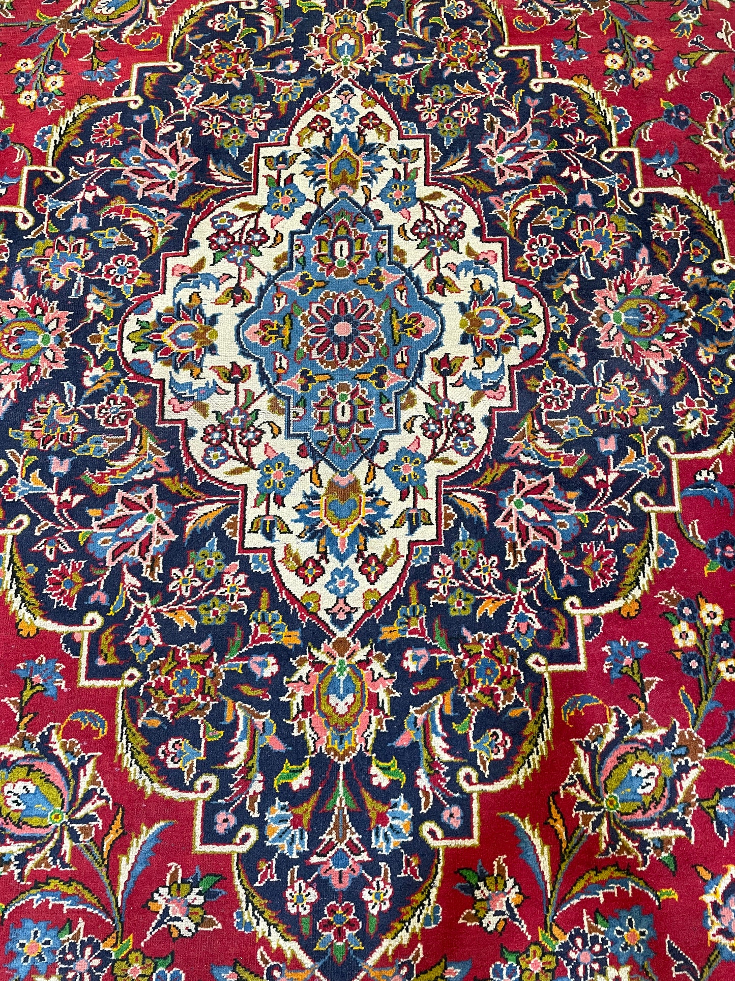 Hand-Knotted Wool Rug Kashan 11'8" x 17'1"