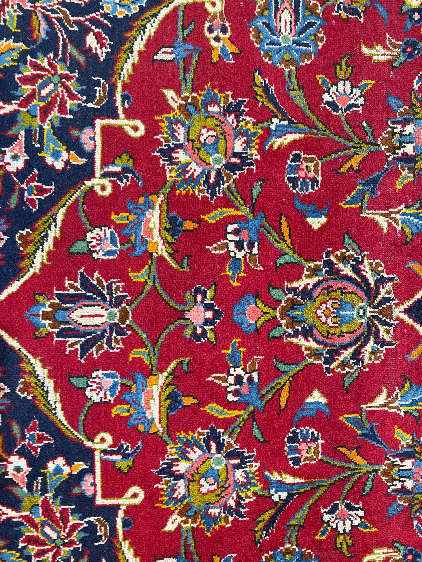 Hand-Knotted Wool Rug Kashan 11'8" x 17'1"