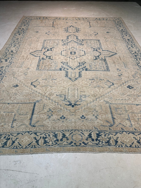 Antique Hand-Knotted Wool Rug Heriz 9'4" x 12'6"