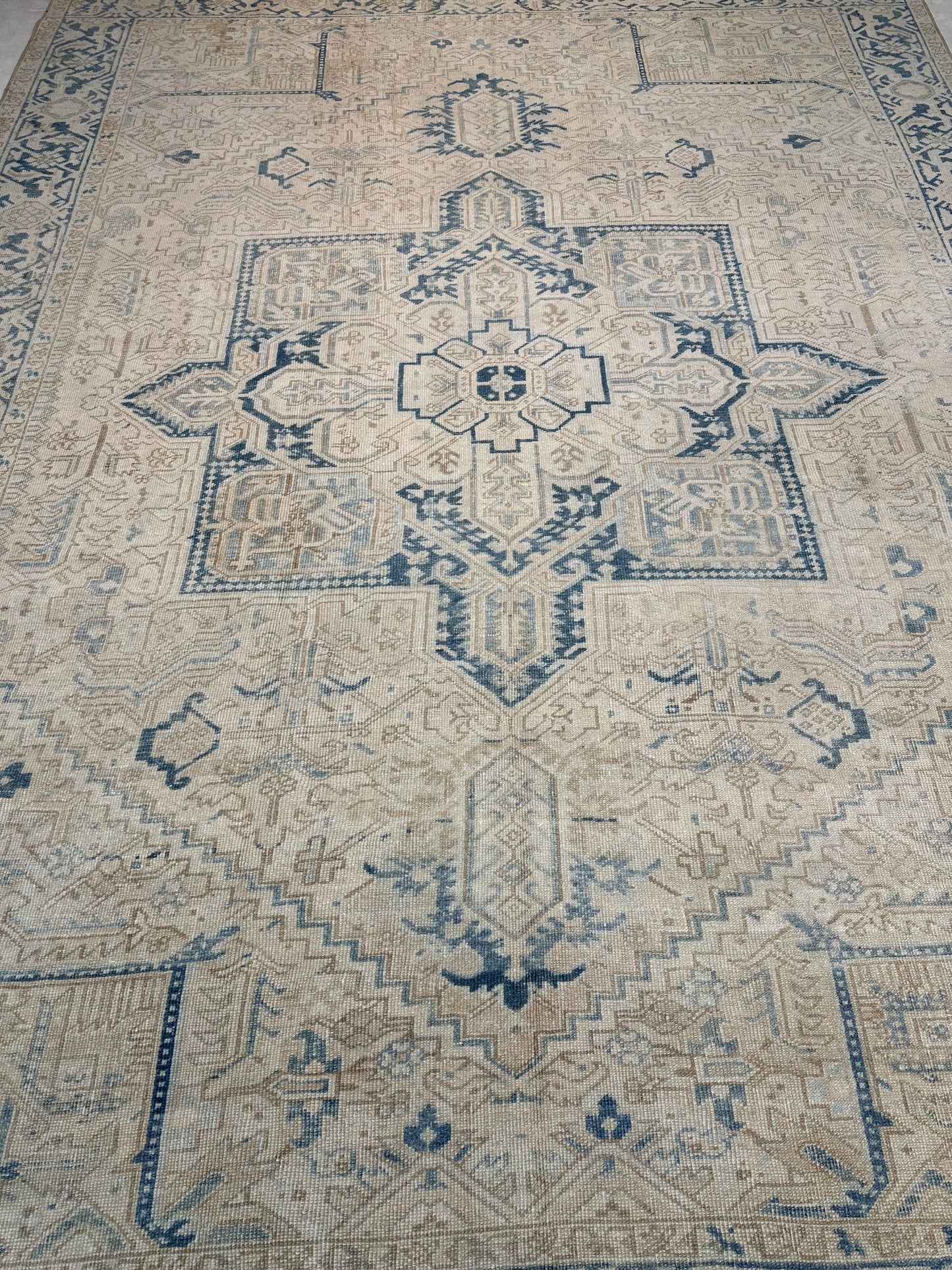 Antique Hand-Knotted Wool Rug Heriz 9'4" x 12'6"