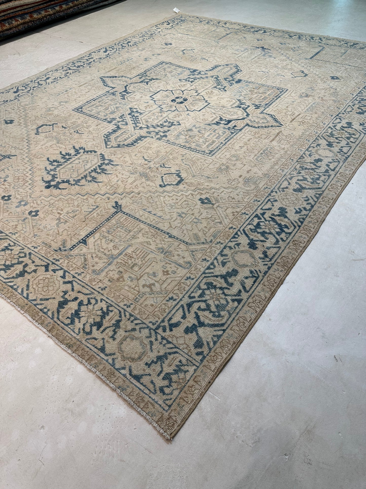 Antique Hand-Knotted Wool Rug Heriz 9'4" x 12'6"