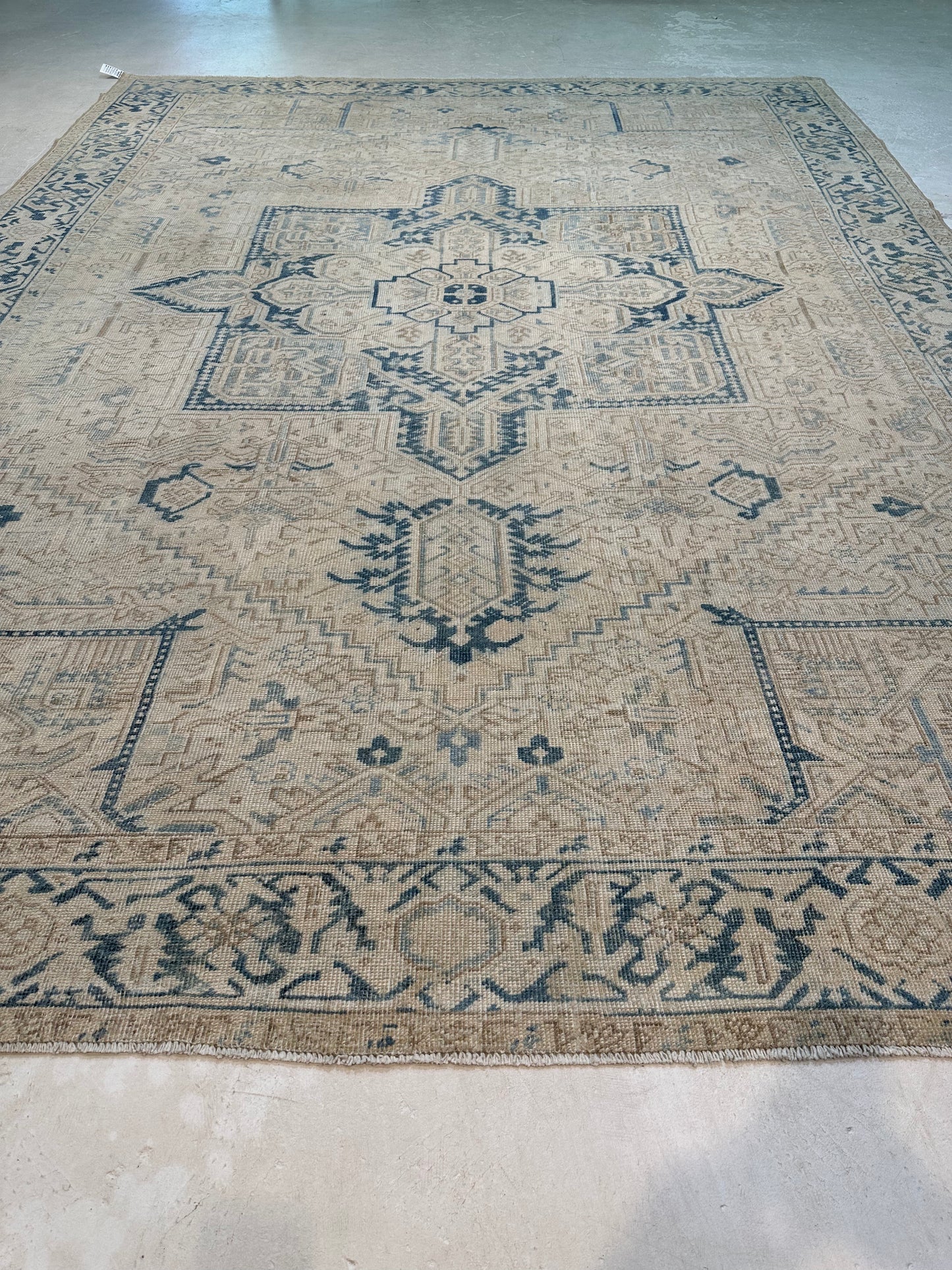 Antique Hand-Knotted Wool Rug Heriz 9'4" x 12'6"